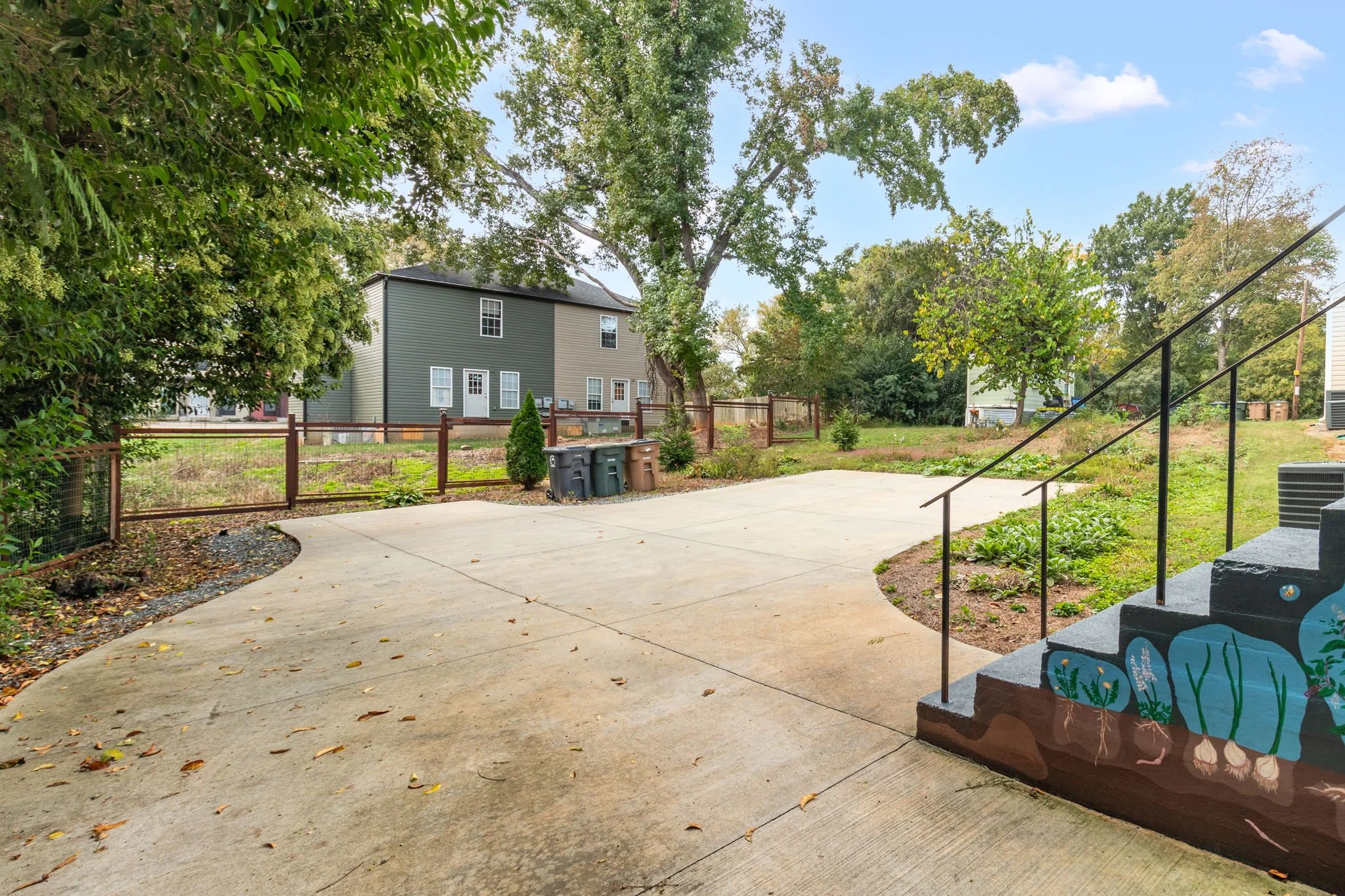 61-web-or-mls-903 W Wendover Ave-30.jpg
