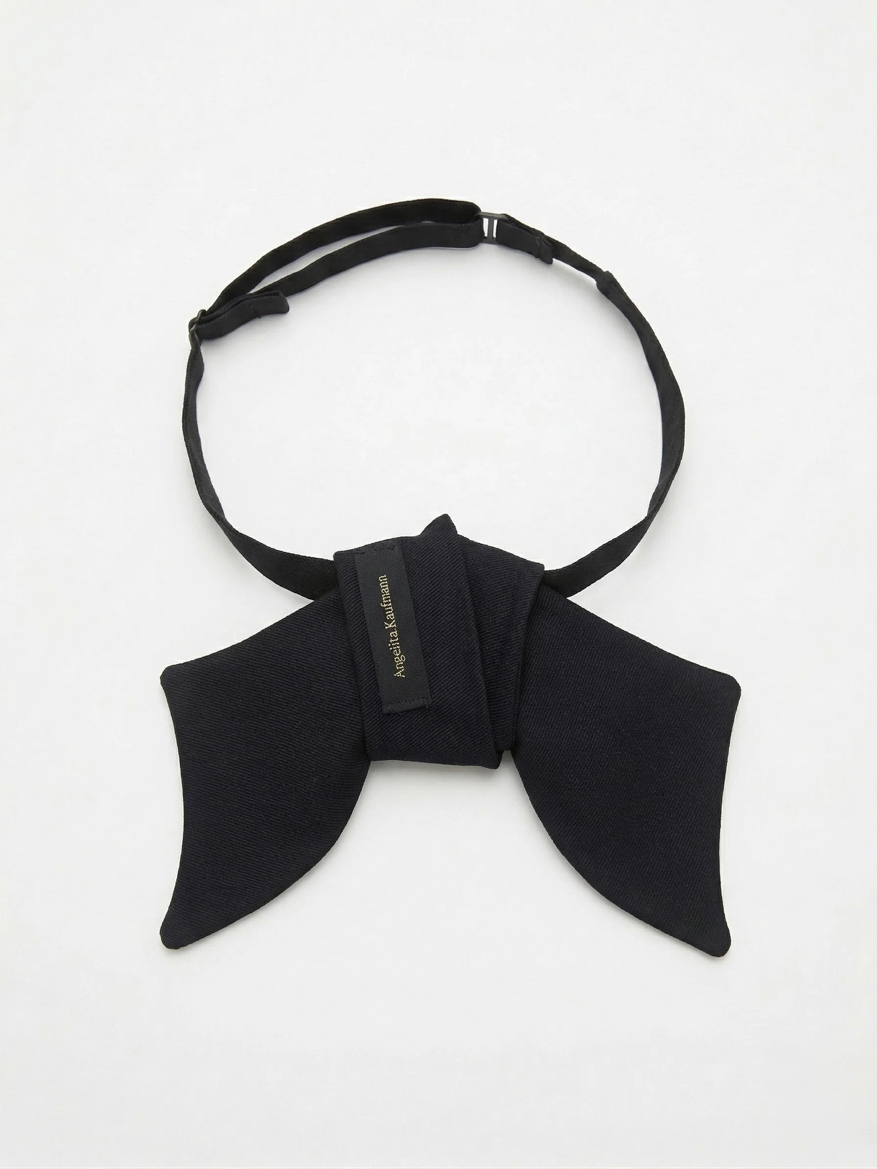 RT Fliege schwarz angelika kauffmann modedesign düsseldorf .jpeg