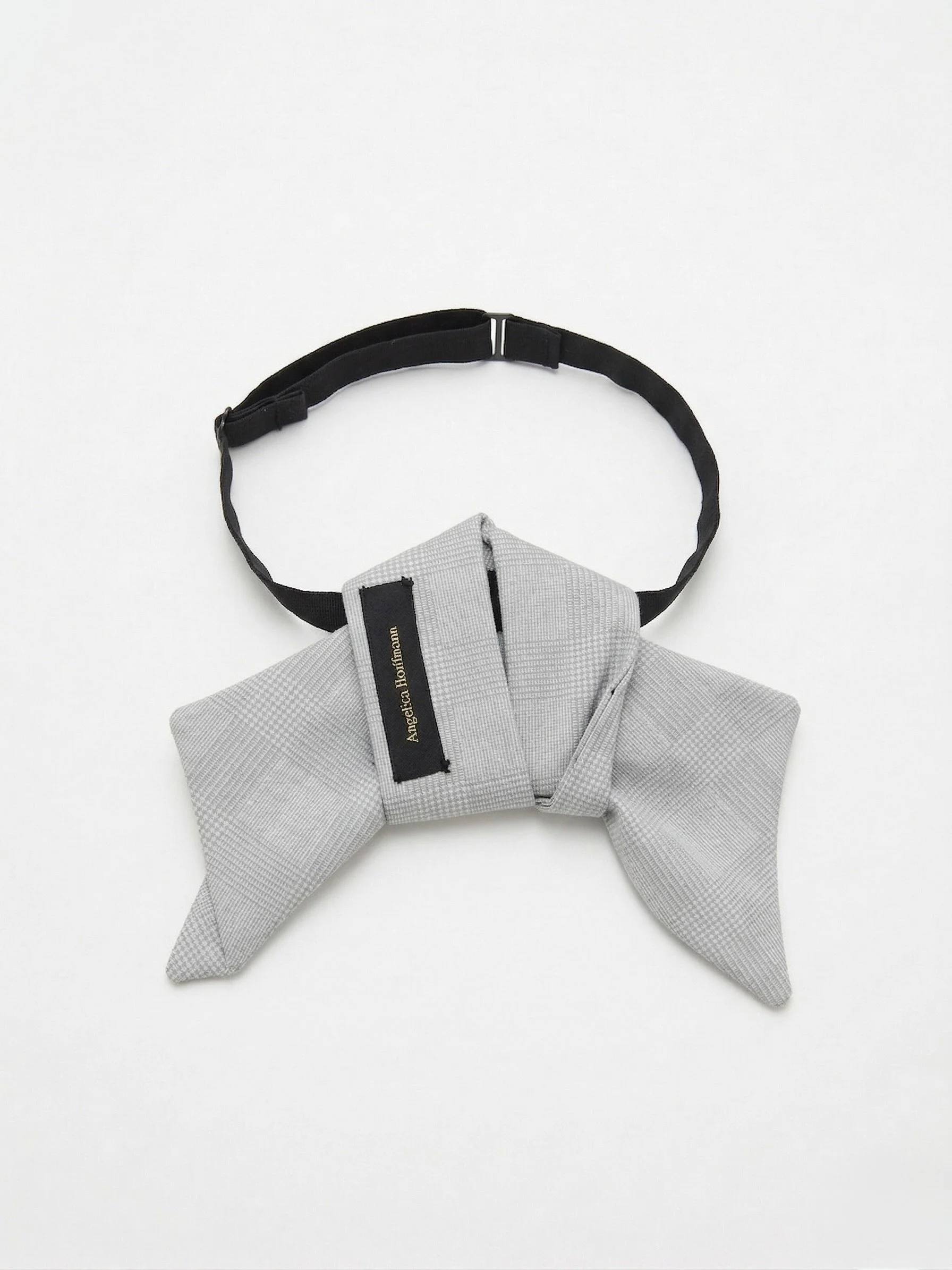 RT fliege grau angelika kauffmann.jpeg