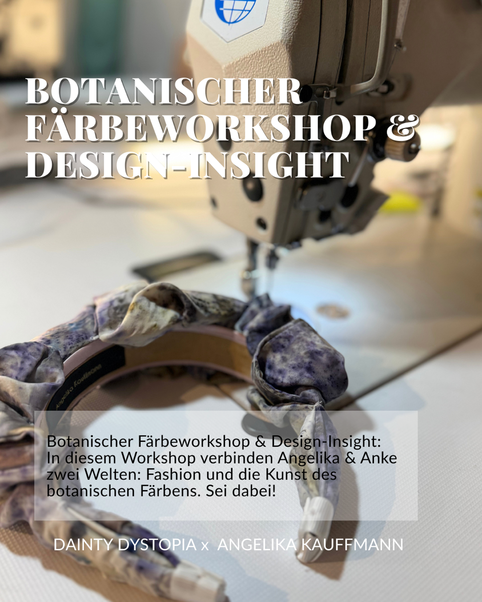 Ein Nähmaschinenfuß mit einem Stoffarmband, im Hintergrund eine Nähmaschine. Über dem Bild steht der Text 'Botanischer Färbeworkshop & Design-Insight'.