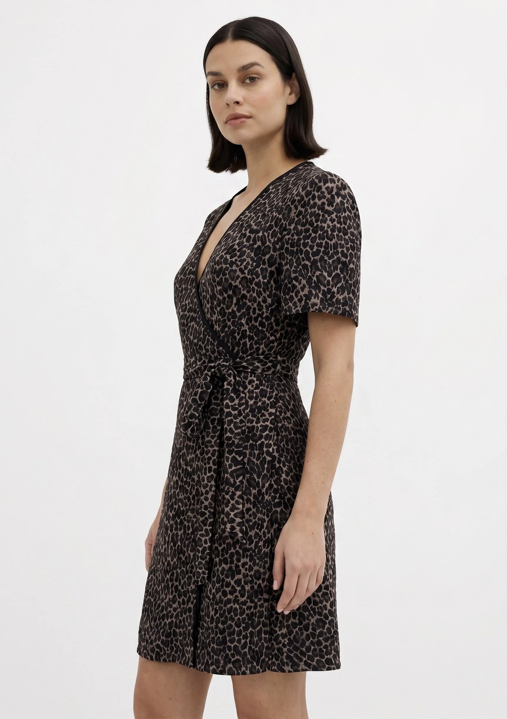 Seitlich Leo Wickelkleid - Angelika Kauffmann.jpeg
