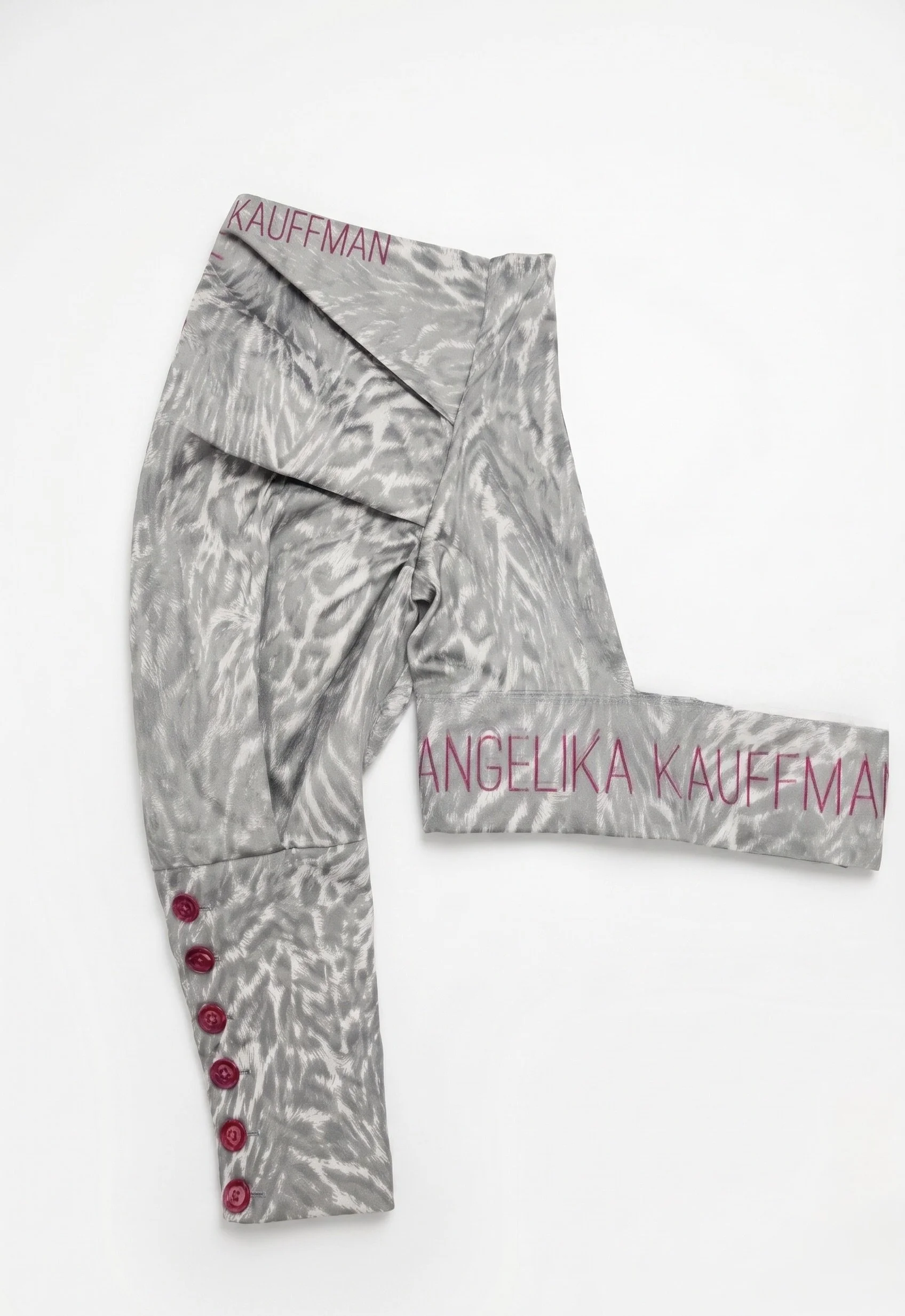 liegend halbärmel leo angelika kauffmann.jpeg