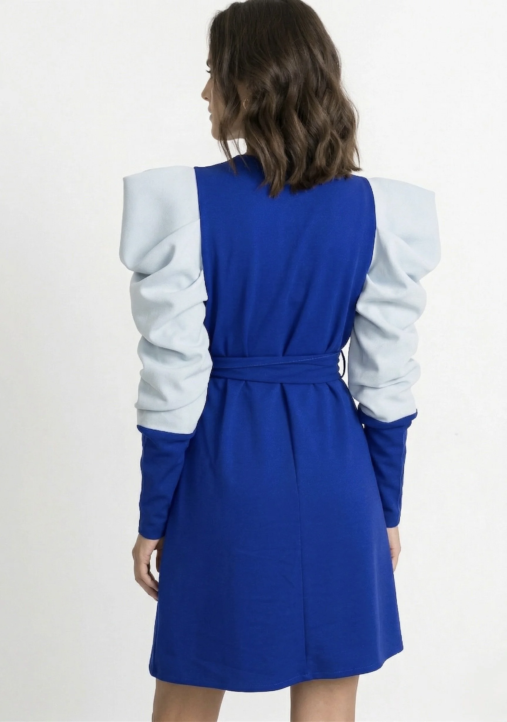 Rücken blaue wickelkleid angelika kauffmann düssedorf.jpeg