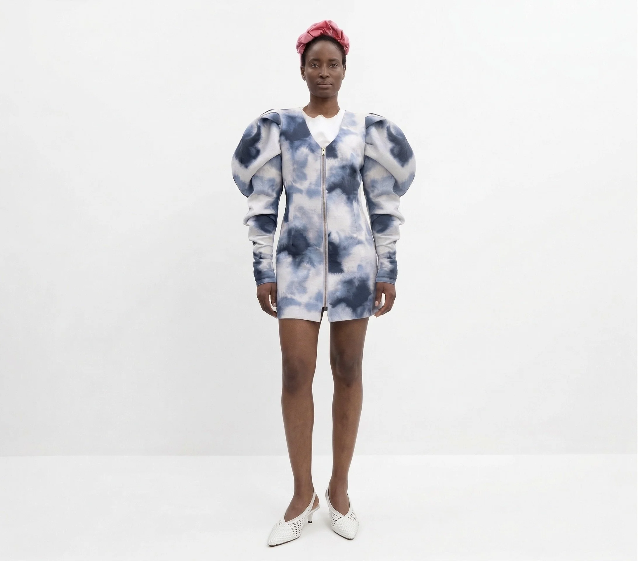 Blaues Kleid mit Puffärmel Angelika Kauffmann.jpeg