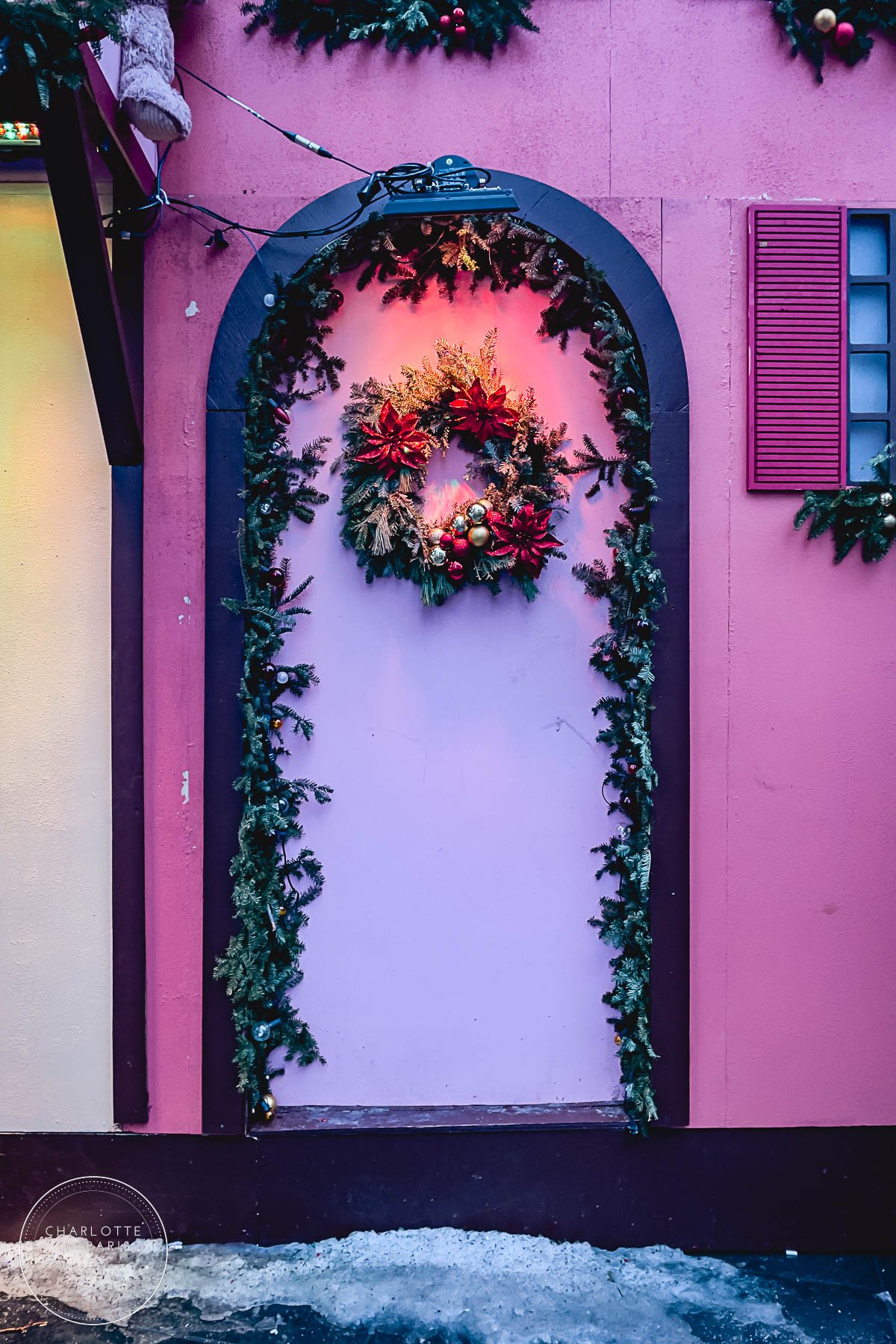 Pink Door and Christmas Wreath, Marché de Noel, Montréal