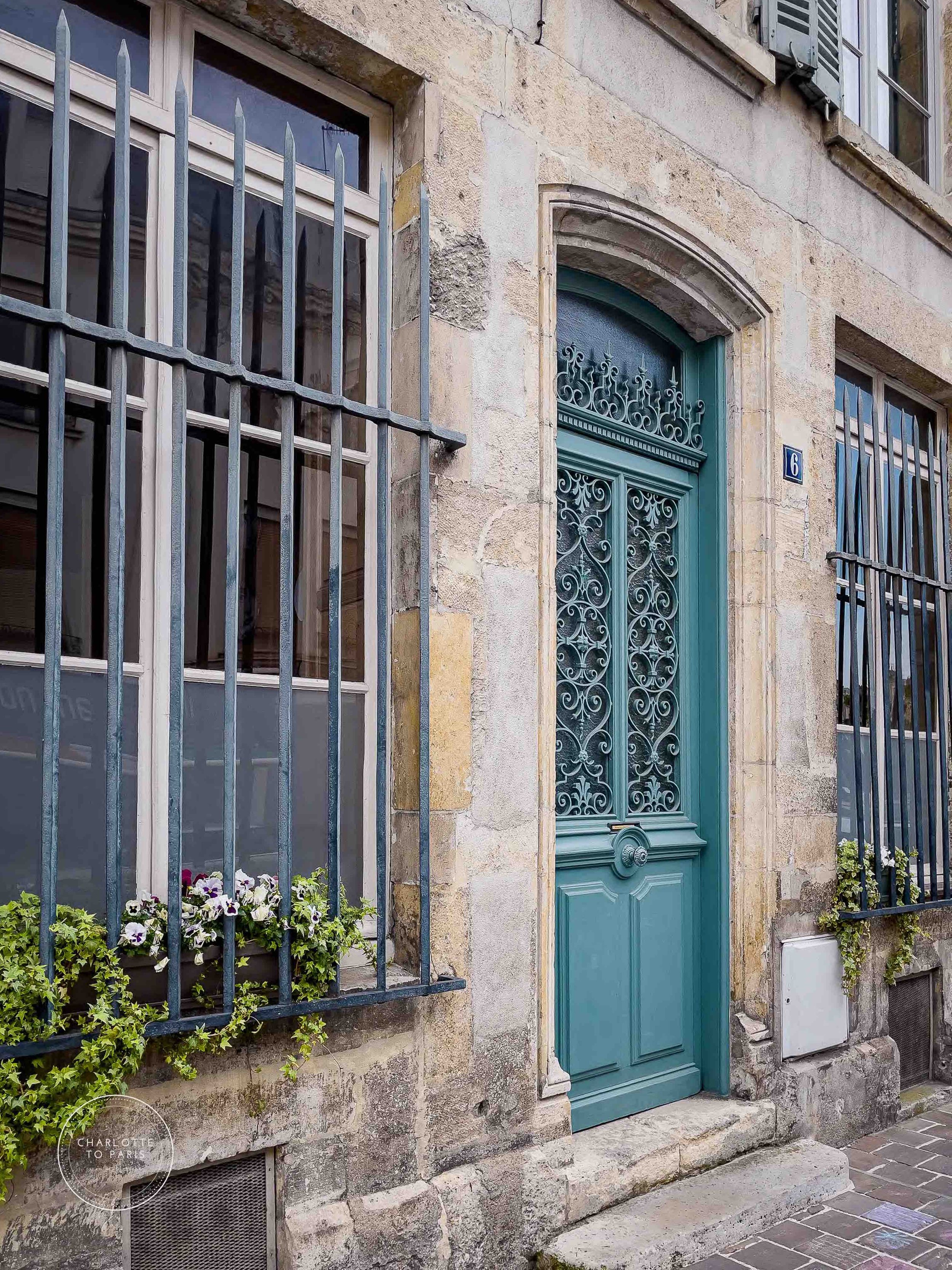 A gorgeous door near the Place du Forum