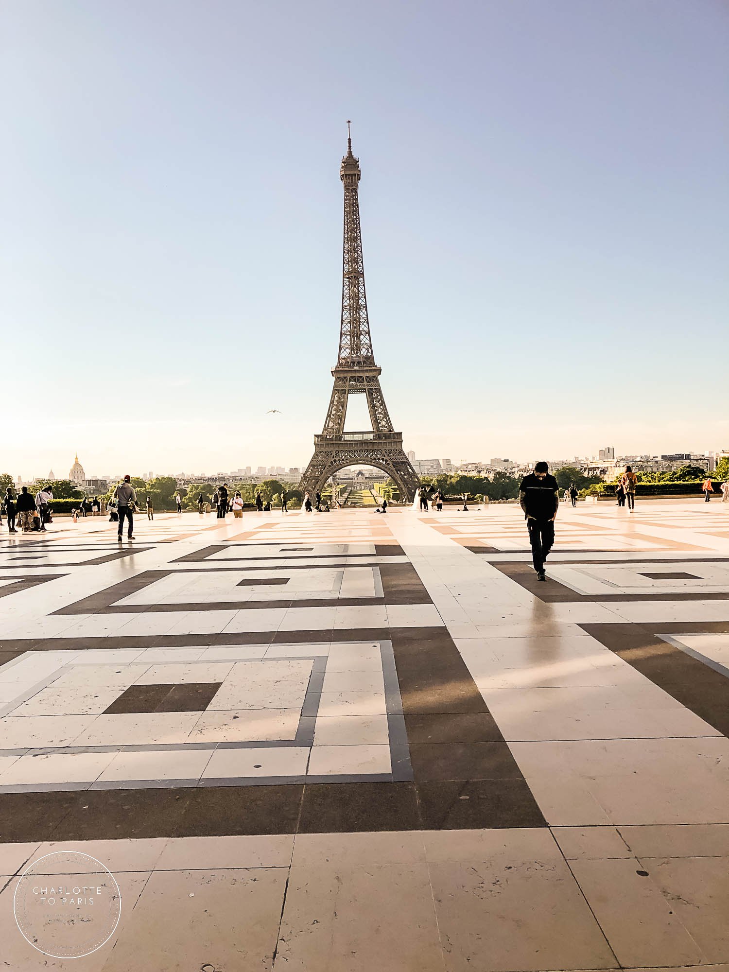 Eiffel Tower: where to see the monument apart from in Paris?