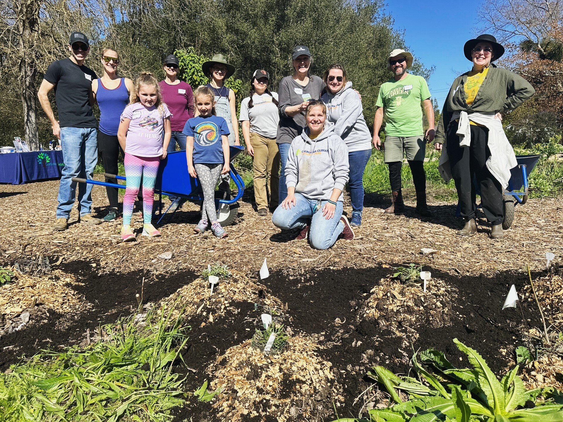 Thank you so much to our wonderful volunteers who attended our Native Plant Pollinator Patch Workshop and Volunteer Day at the Larkfield Community Garden on 2/24! We're so grateful for your hard work and can't wait to see what this little habitat gar