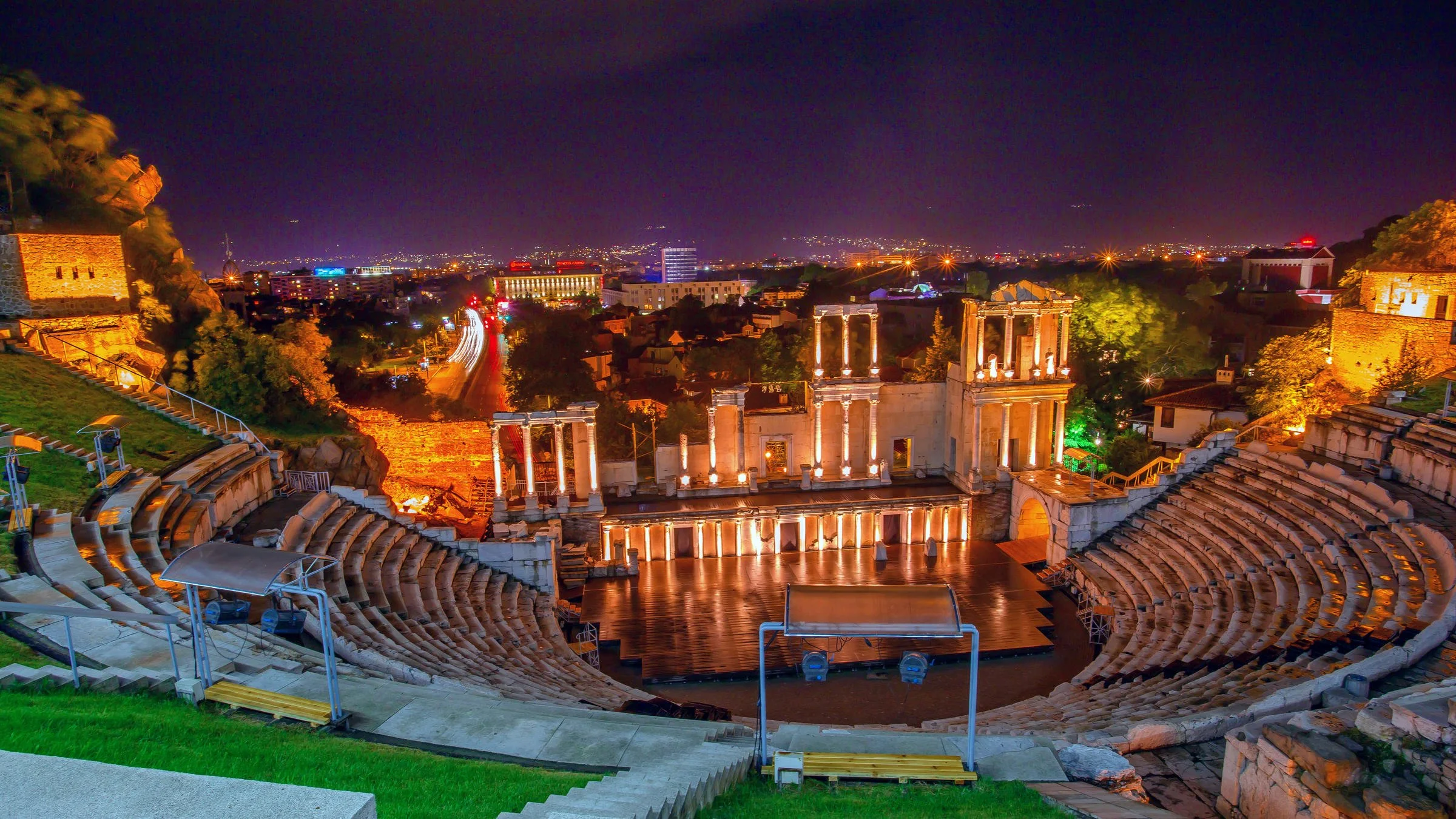 Plovdiv_antique_theater.jpg