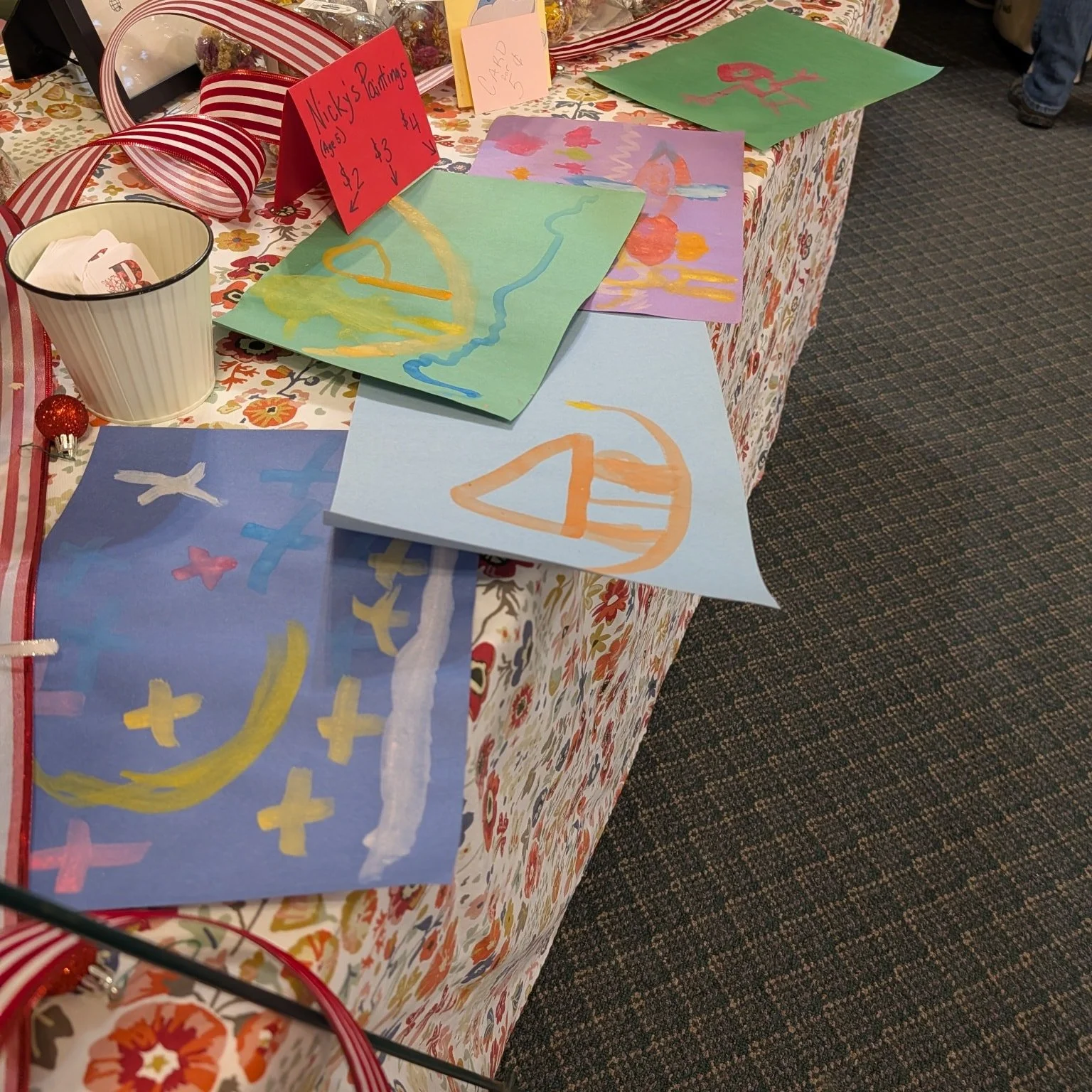 *The LAST of the fresh flowers of the season! 

*Dried floral wreaths

*Dried floral ornaments

*Nicky's paintings

Just a small preview of what you'll find at the Christmas Vendor Market from 9-3 today!