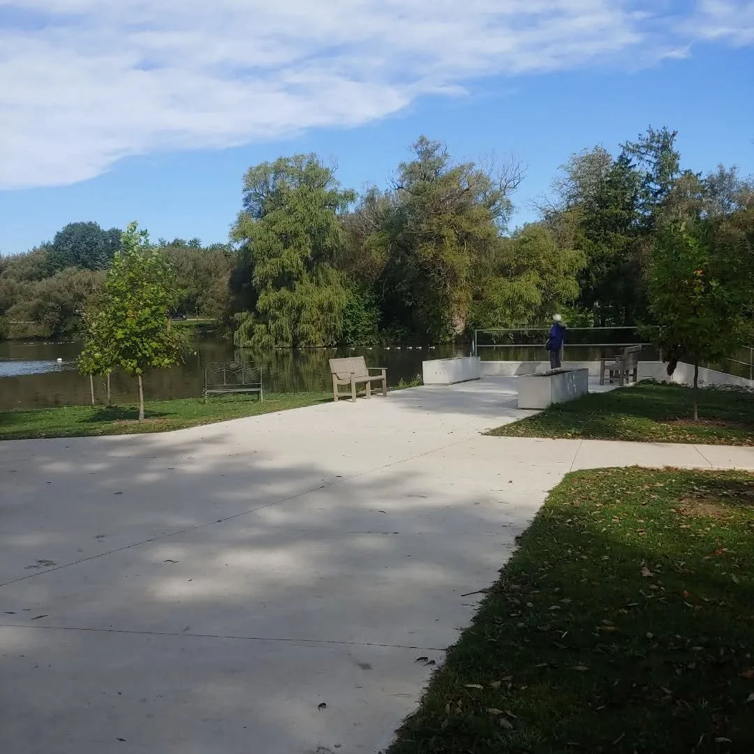 Reminder of Sunday's plant walk! In collaboration with Stratford Walking Tours, we will be getting to know some of the plants along the south side of the Avon River, as well as some local history about the area. 

9:30 am this Sunday September 29th. 