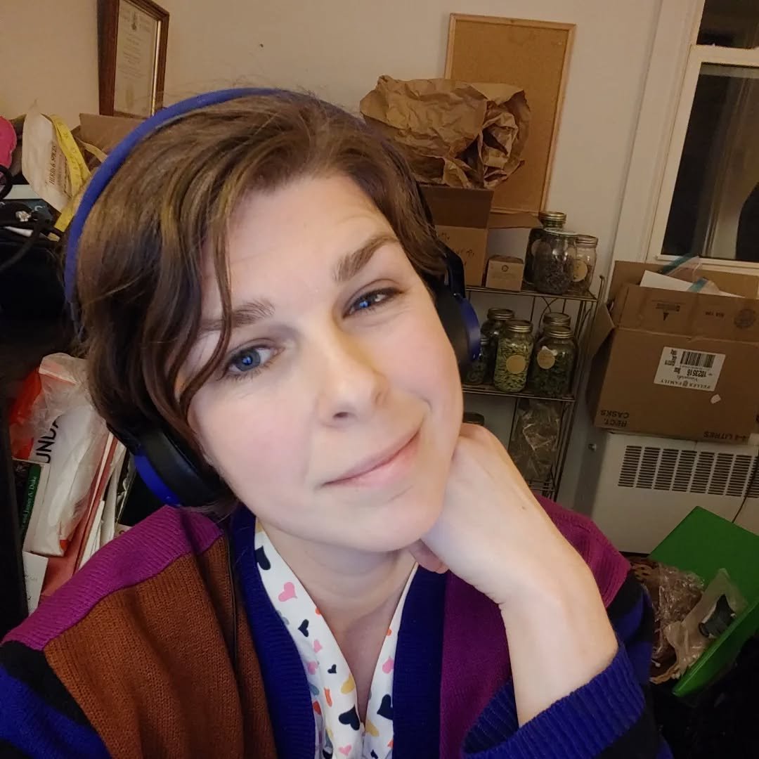 It is that time of year where I ask people to come be my practice clients for my clinical herbalism hours. 

I am seeking new people to do intakes but I would also love to hear from anyone who has already done an intake with me. Did you try the formu