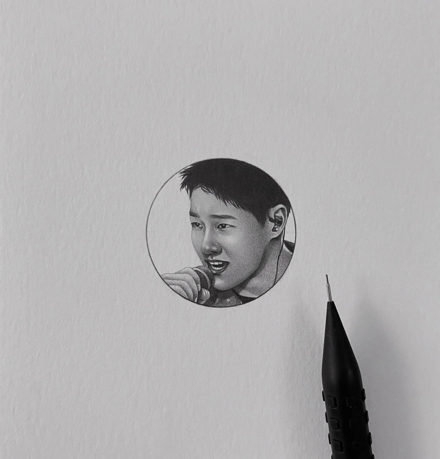 THE TINY LITTLE ONE, &ldquo;WOODZ_Seungyoun Cho&rdquo;

I can&rsquo;t breath by 우즈 🎤

@woodz_dnwm

#woodz #seungyouncho #choseungyoun #drowning #doodle #tinydrawing #littledrawing #tinylittleone #originalartwork #drawing #pencildrawing #graphitedraw