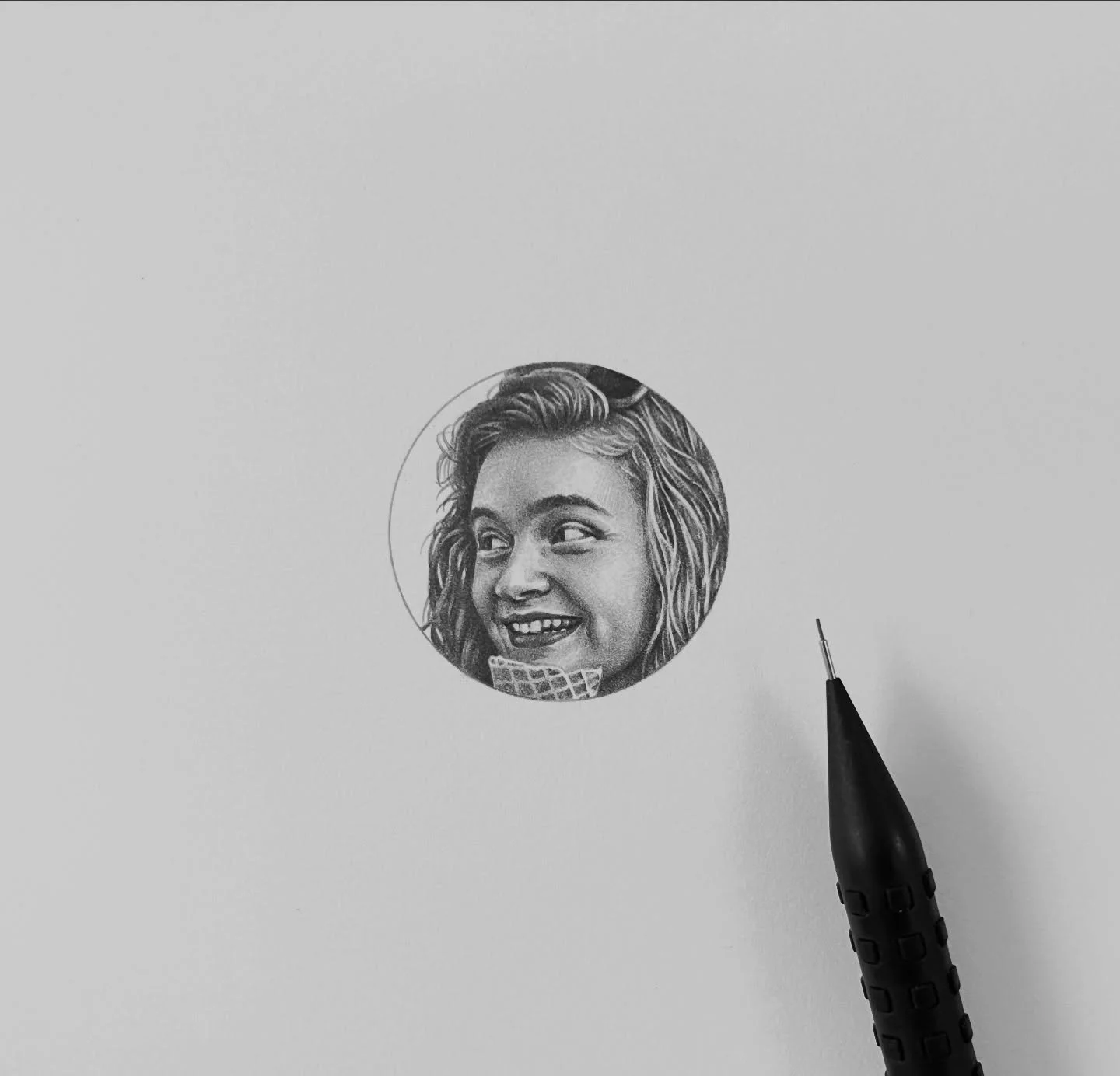 THE TINY LITTLE ONE, &ldquo;Sadie Sink_ Max Mayfield in Stranger Things on Netflix&rdquo;

맥스 🛹🎧🎶

#sadiesink #strangerthings #graphitedrawing #portrait #juliesongart