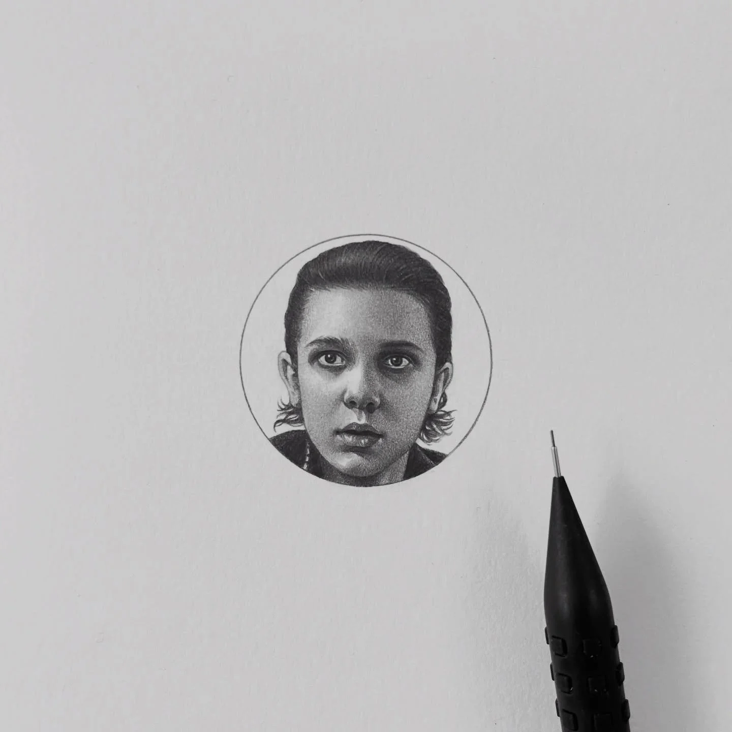 THE TINY LITTLE ONE, &ldquo;Millie Bobby Brown_ Eleven in Stranger Things on Netflix&rdquo;

일레븐 🧇🤍

#milliebobbybrown #strangerthings #graphitedrawing #portrait #juliesongart