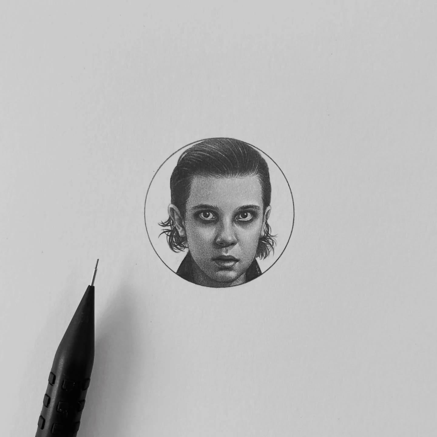 THE TINY LITTLE ONE, &ldquo;Millie Bobby Brown_ Eleven in Stranger Things on Netflix&rdquo;

일레븐 🧇🤍

#milliebobbybrown #strangerthings #graphitedrawing #portrait #juliesongart