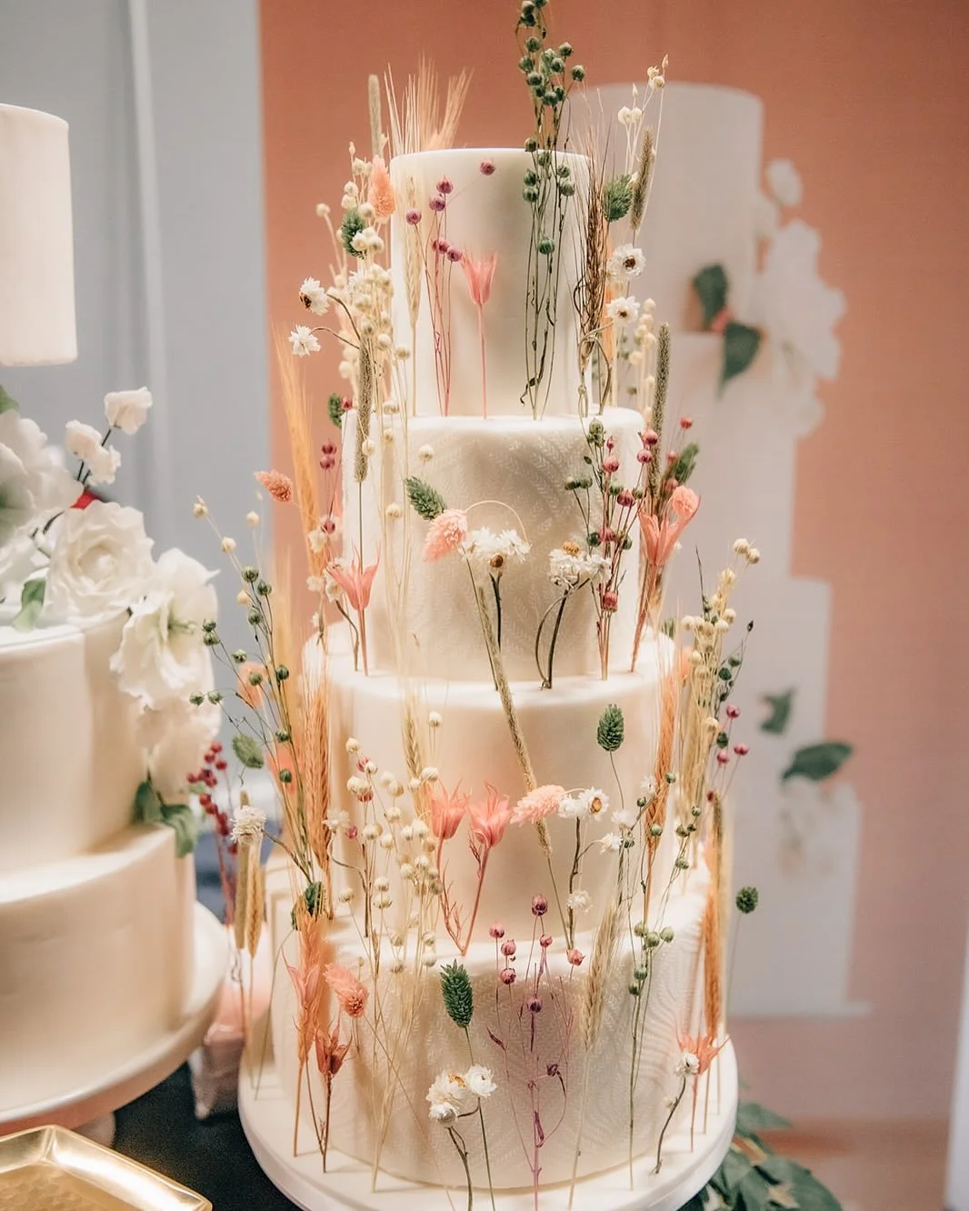 What an amazing Wedding Show we had yesterday! Thank you to all the couples who came to see me, it was lovely to meet you and to chat to you about your wedding cake ideas! A big thank you to #theweddingclubnetwork for hosting yet another amazing even