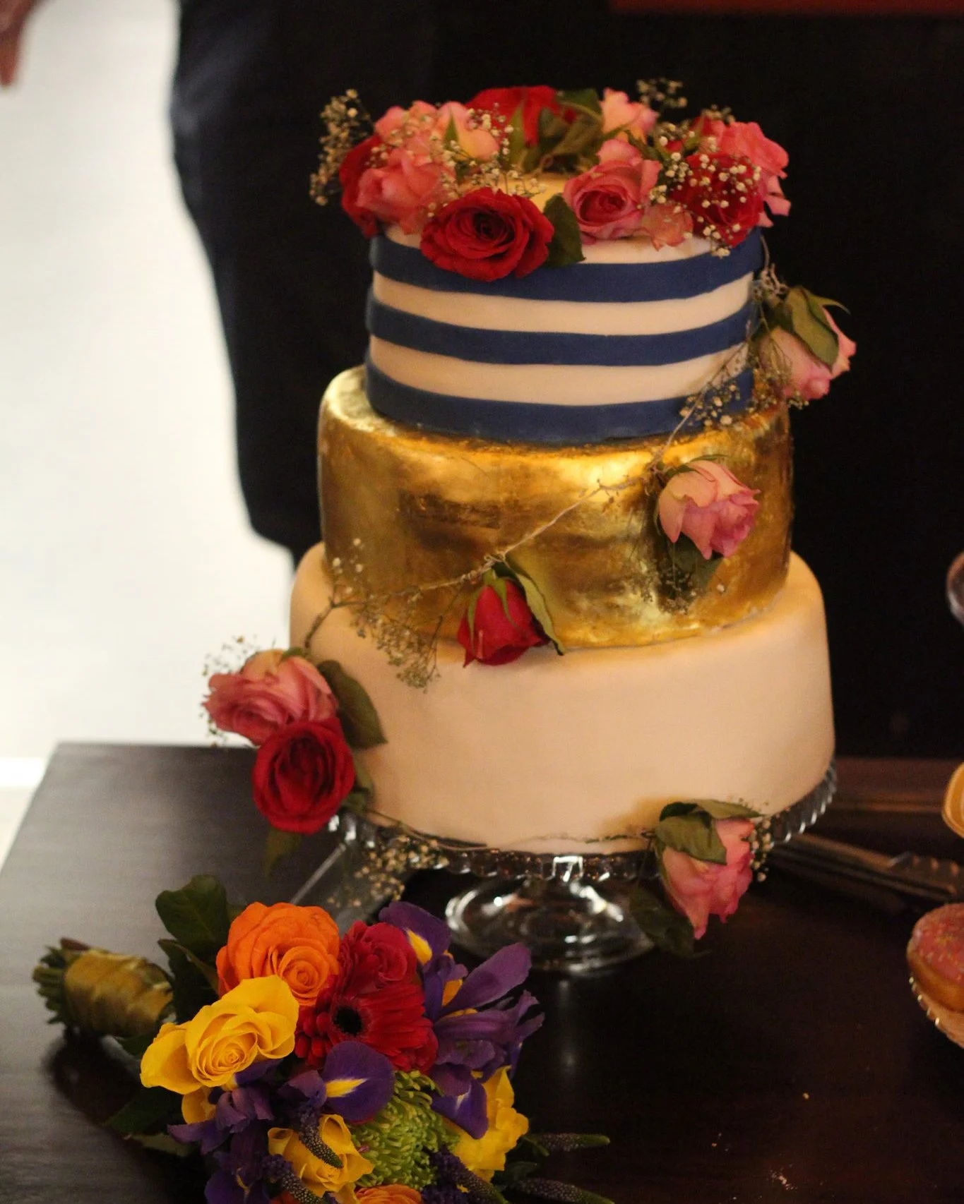 💖 From My Wedding Cake to Yours: 9 Years of Cake Artistry 💖
Nine years ago, I created my own wedding cake—marking the start of a journey that’s led to designing bespoke cakes for so many wonderful couples. 🍰✨ It’s incredible to