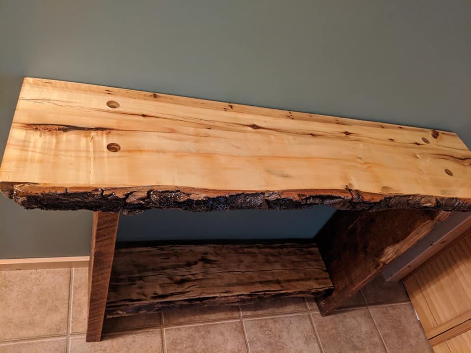 Built keeping the live edge