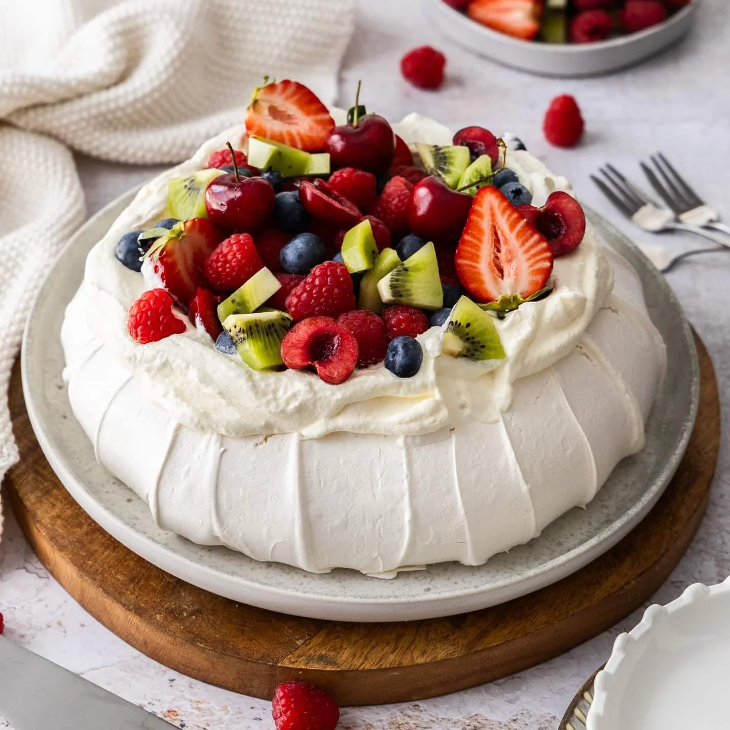 The-Perfect-Pavlova-Recipe-FB.jpg
