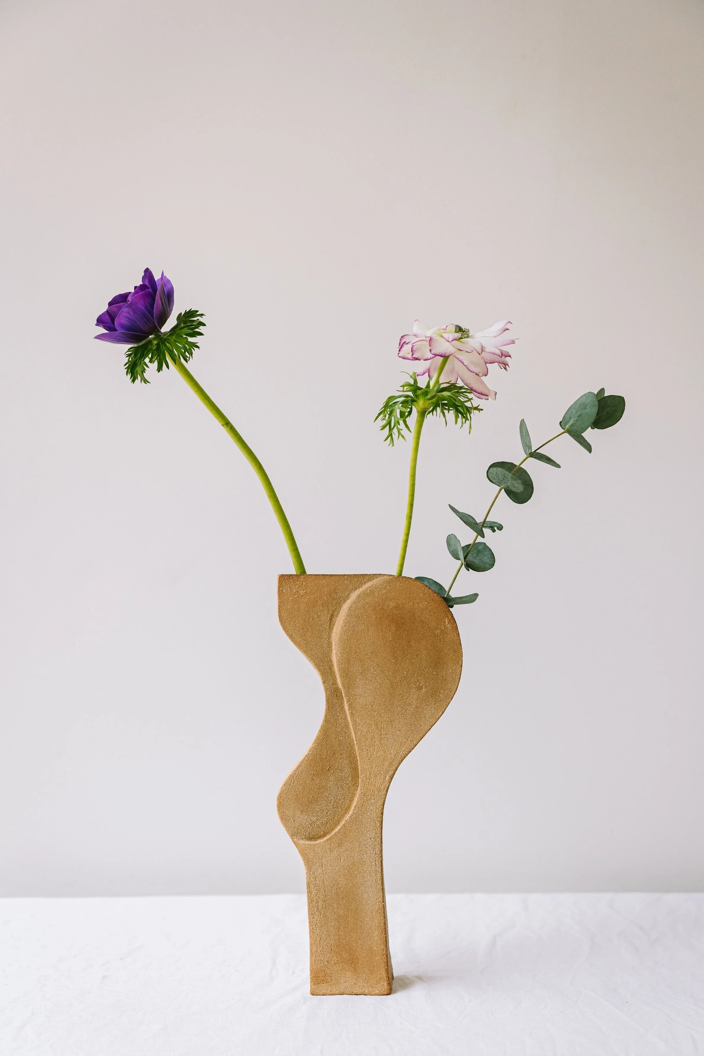 Bas-relief – art céramique –sculpture hill – Caroline Desile