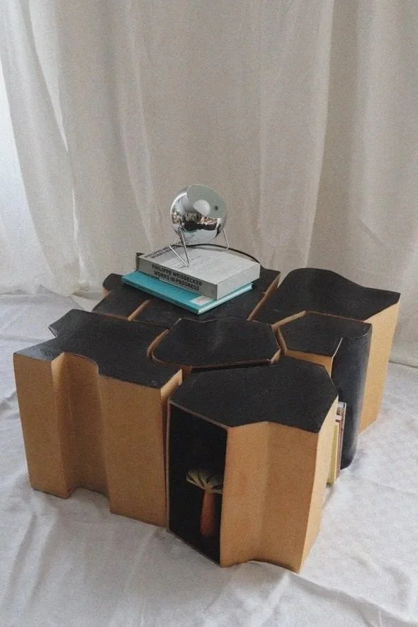 Table sculpturale en grès – Fragments de territoire – Caroline Desile – Terramorphic