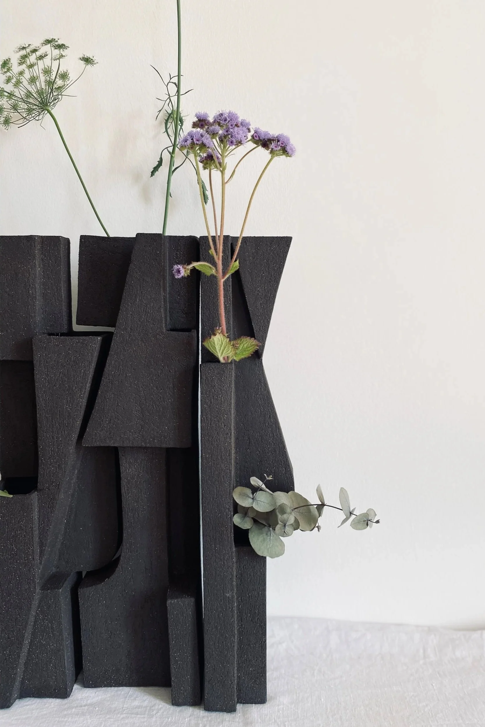 Sculpture en grès – Caroline Desile – série Basalt