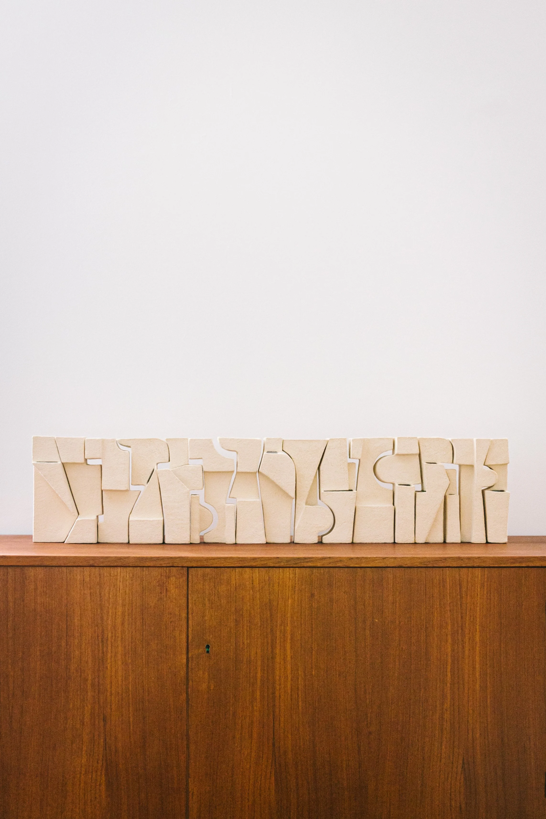 Bas-relief – art céramique –sculpture stone quarry – Caroline Desile