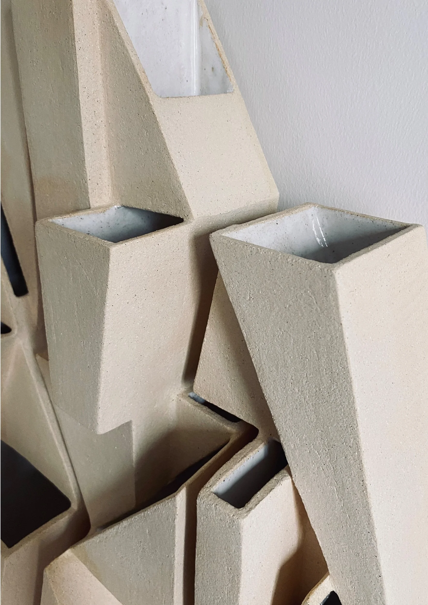 Bas-relief – art céramique –sculpture origami – Caroline Desile