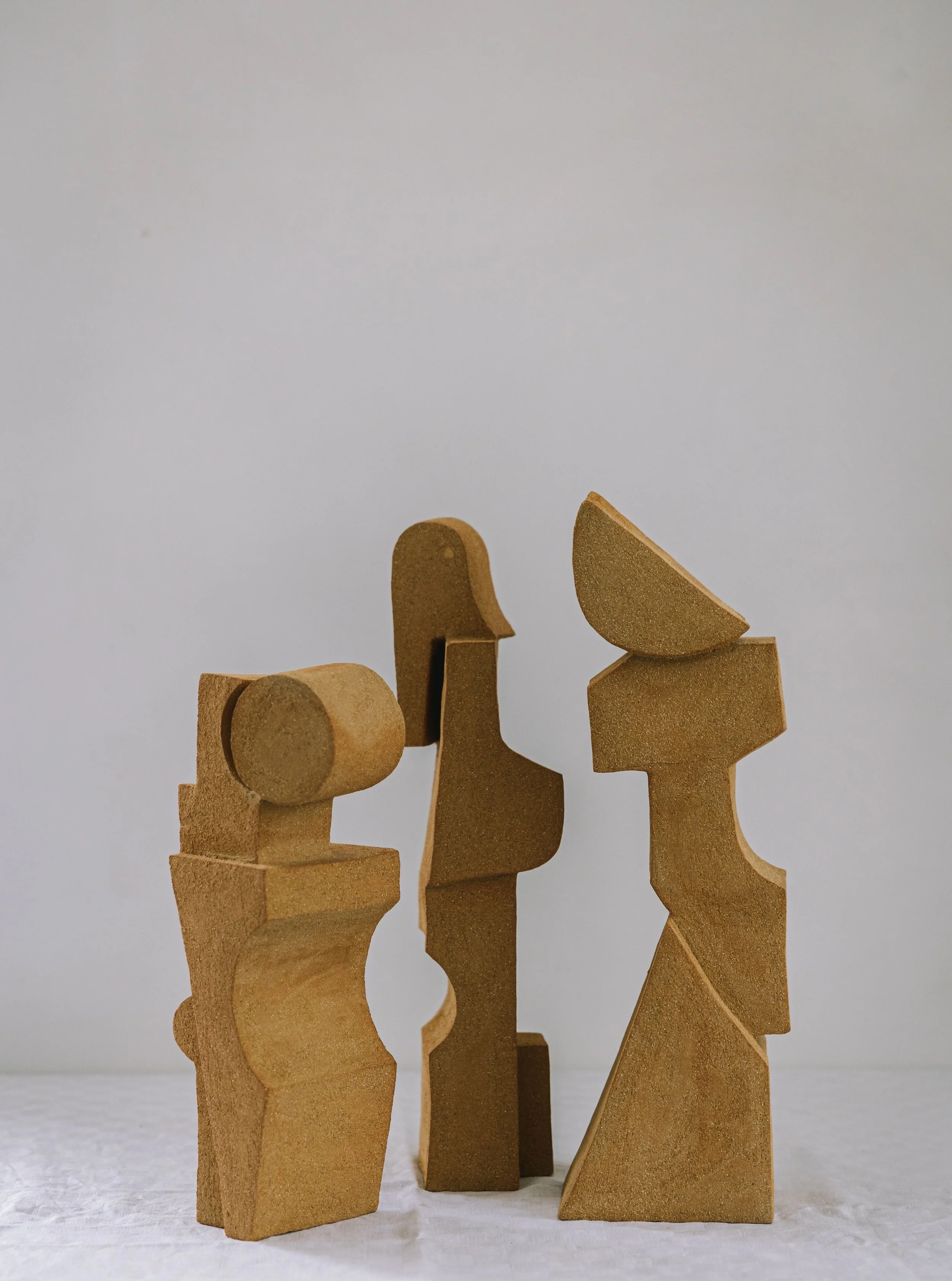 Bas-relief – art céramique –sculpture society – Caroline Desile