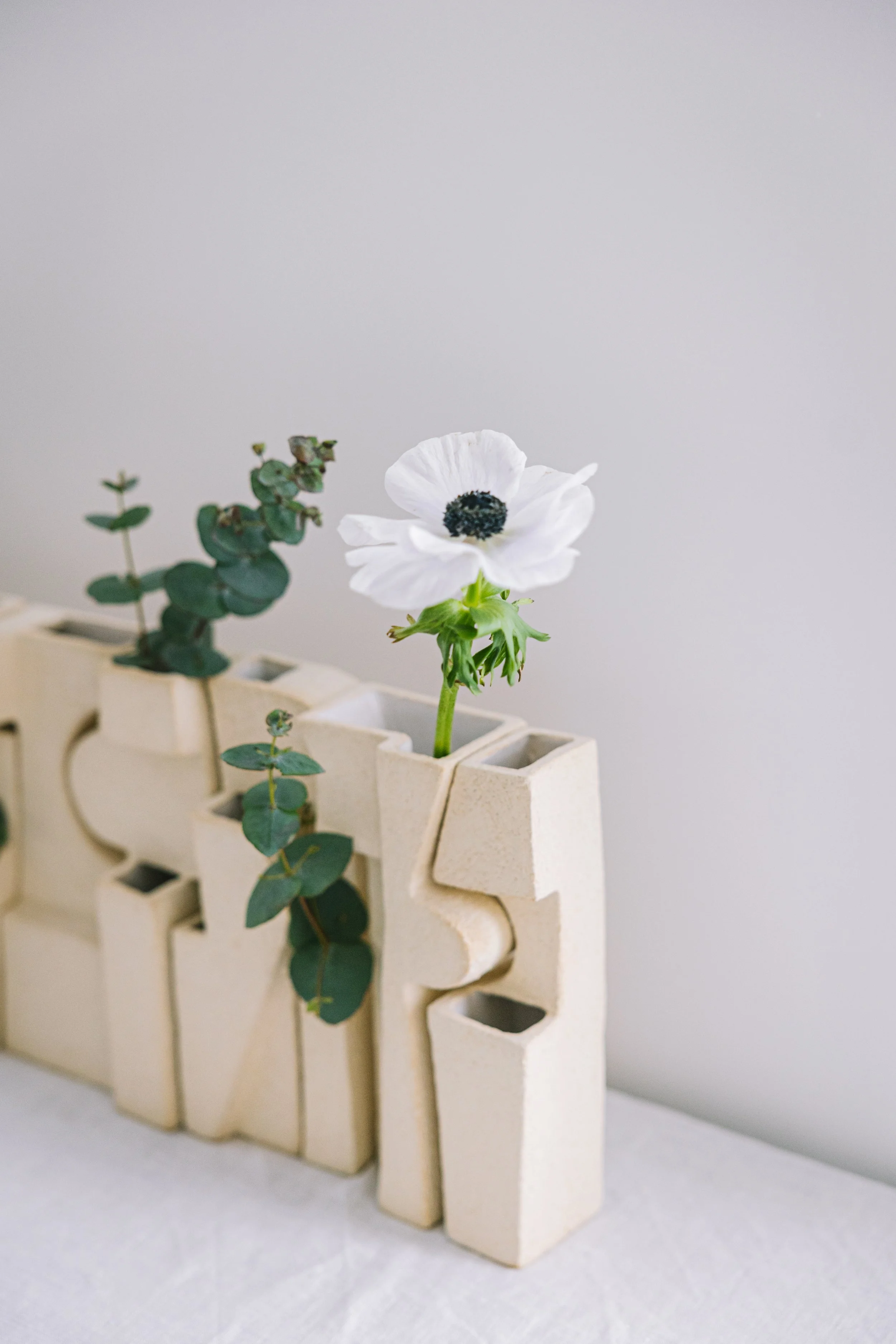 Bas-relief – art céramique –sculpture stone quarry – Caroline Desile