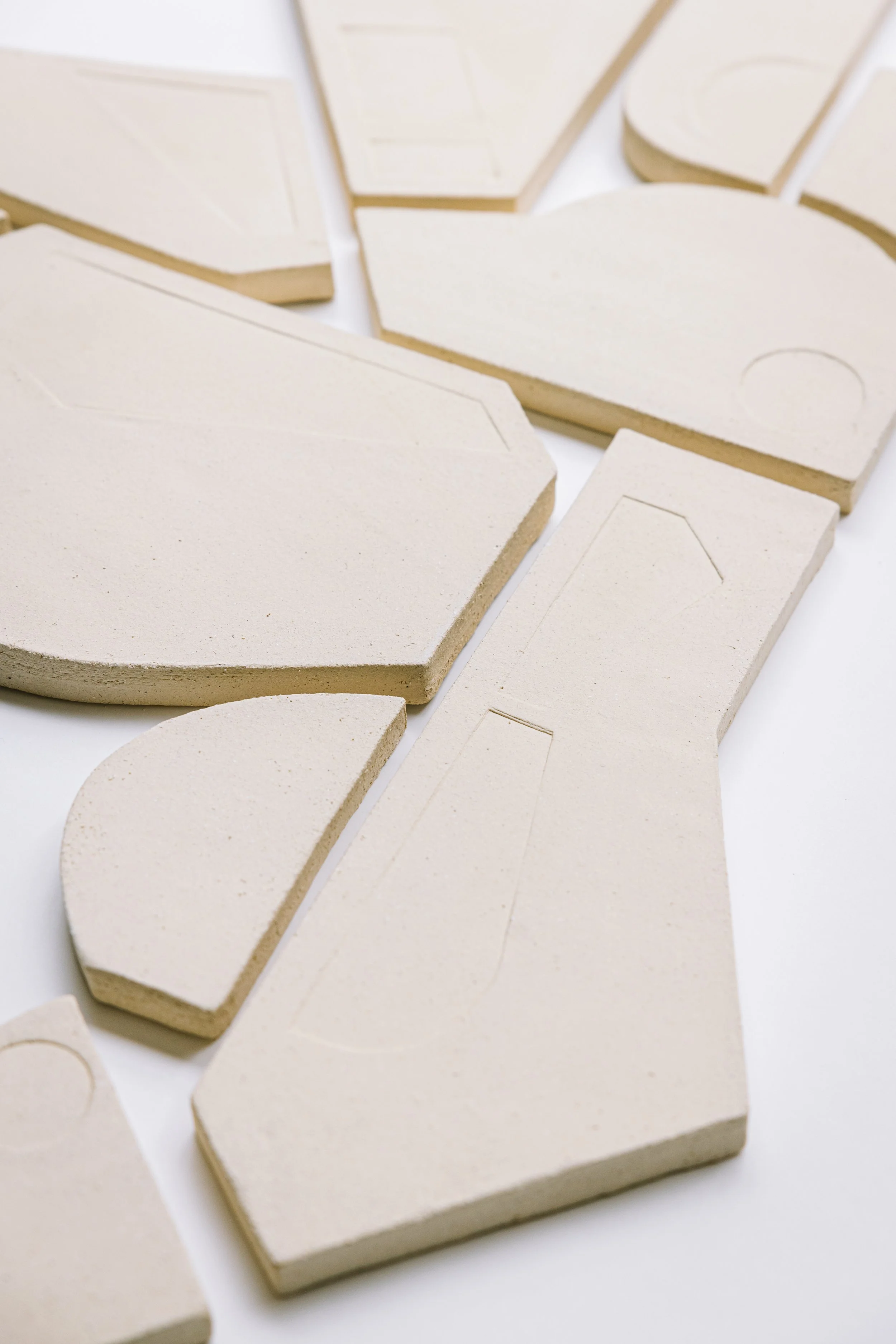 Bas-relief – Caroline Desile – sculpture murale – série metropolis