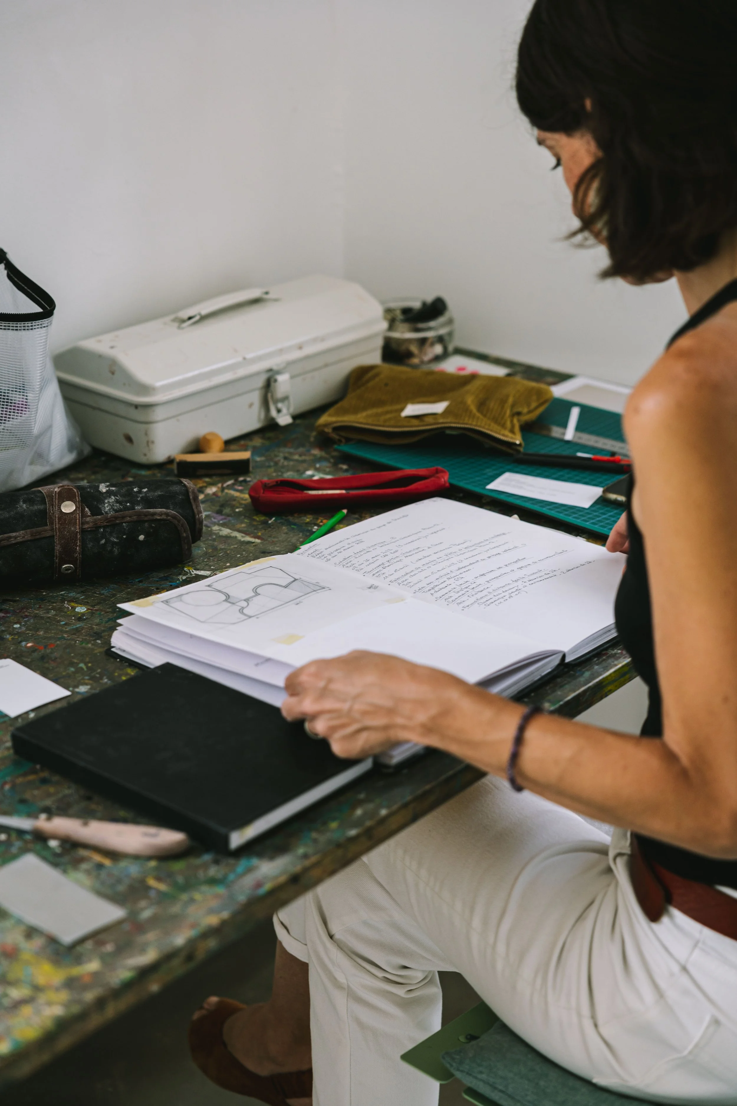 Portrait Caroline Desile – dessins et concepts – processus créatif – sculpture