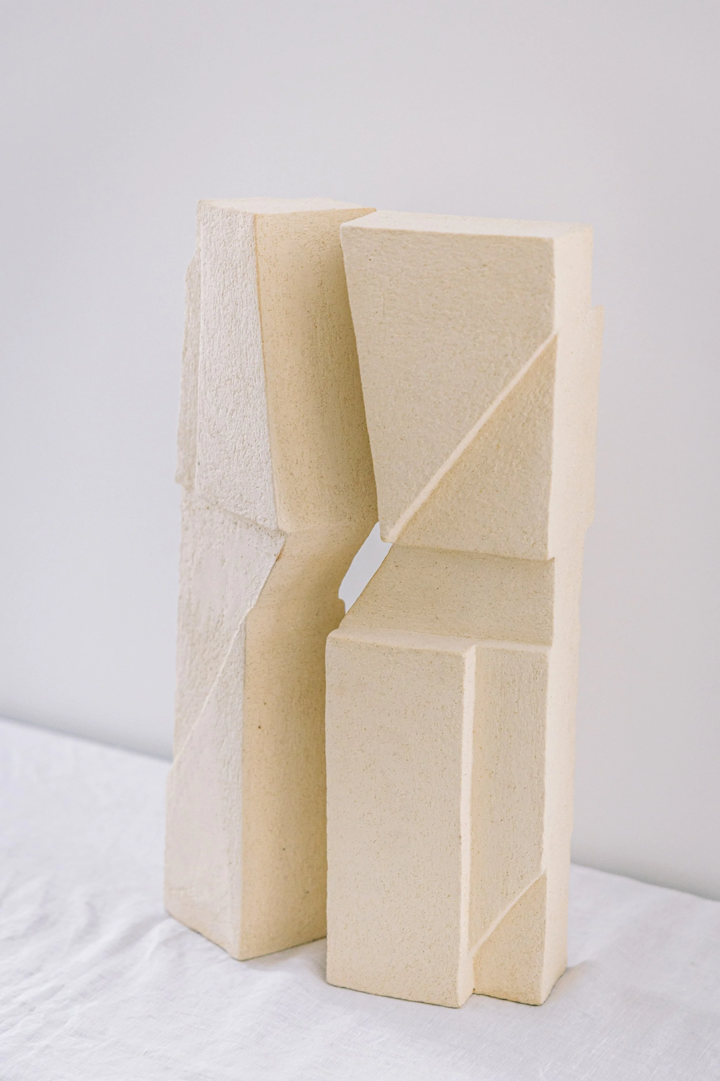 Bas-relief – art céramique –sculpture roofs – Caroline Desile