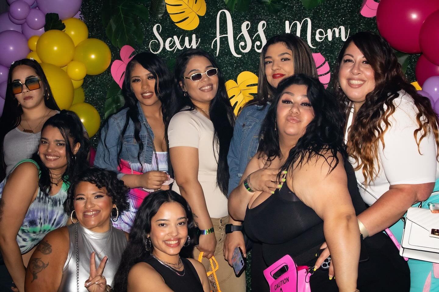 Happy Mothers Day to all of our sexy ass mommies in our community. Thank you for choosing Jefatona as your safe space to release &amp; let loose for mommy&rsquo;s night out. 

We love you all! 🫂