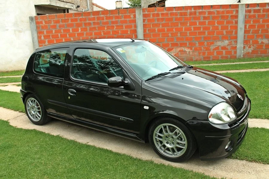 676 - Pearl Black
