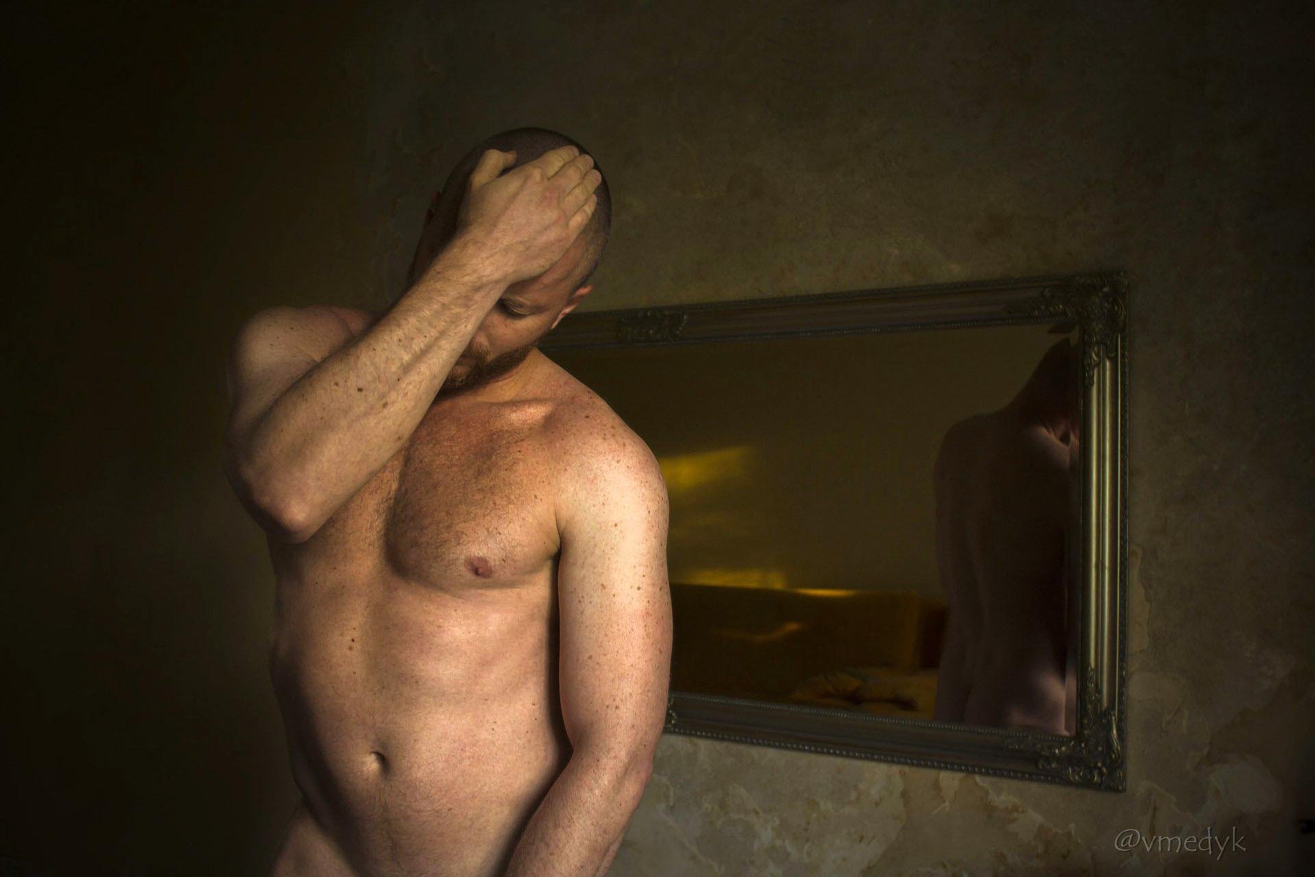 nude-mirror.jpg
