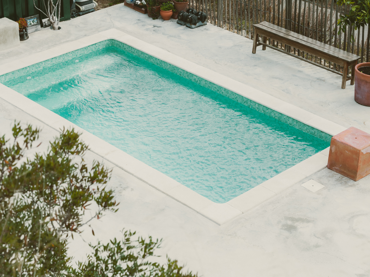 Weekly Pool Cleaning Services in Tampa — Keeping Your Backyard Sparkling Year-Round