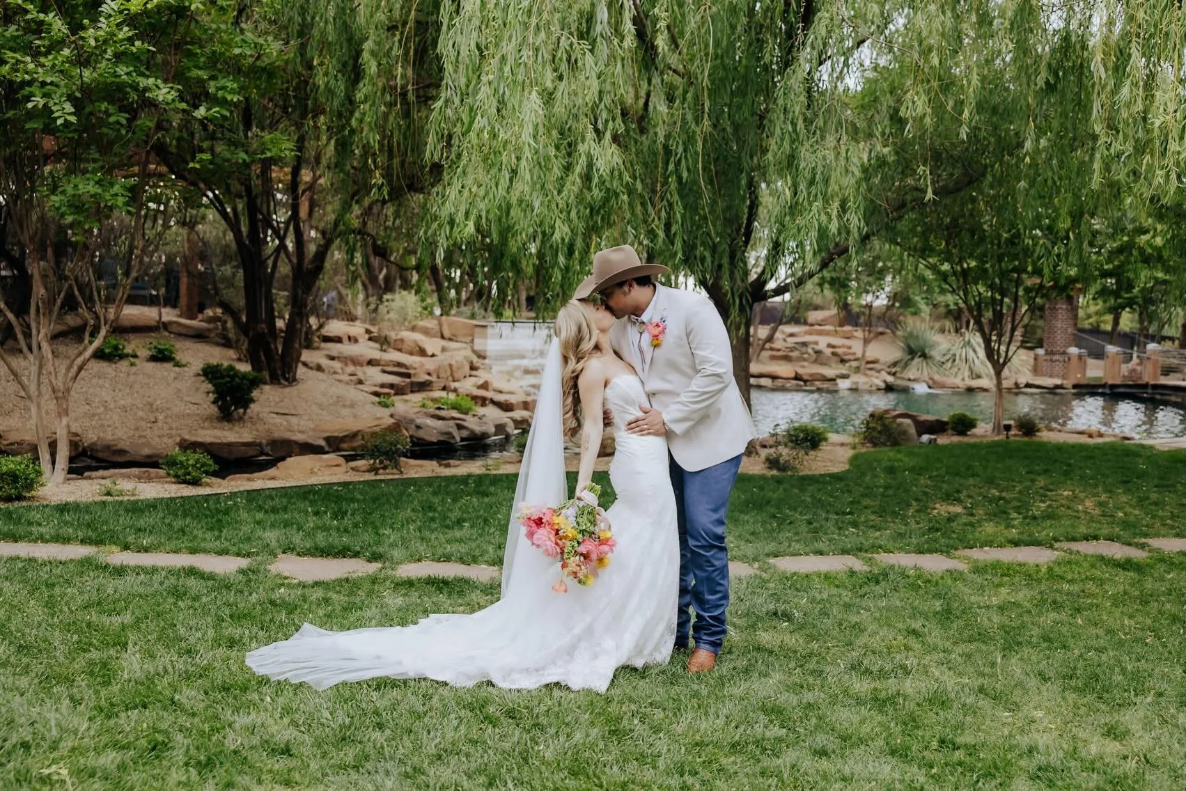 OFFICIALLY THE FULTONS ✨

Congrats to Tre and Riley! They are two of the most beautiful people and their love is so natural, vibrant, fun, and easy to capture. 🤍

Photo @raecampbellphotography 
Venue @thewillowseventcenter 
Florals @havilahfloral_ 
