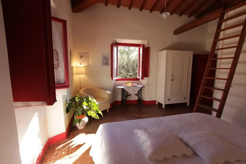 Pozzo Room (the most luminous with Mediterranean lights)