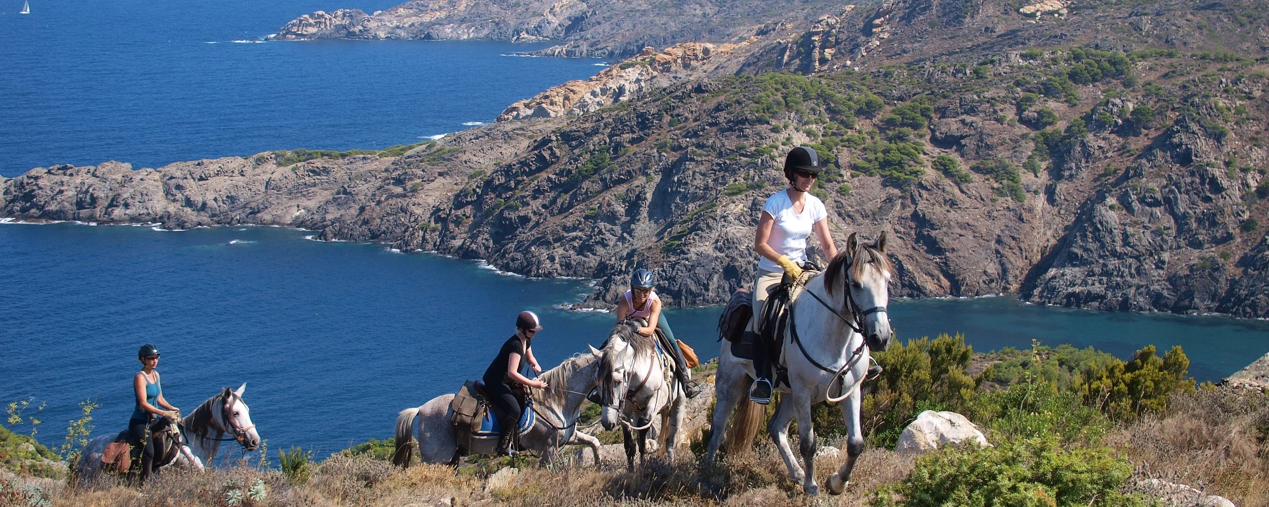 Riding holidays Spain Catalonia Horizon Trail6.jpg
