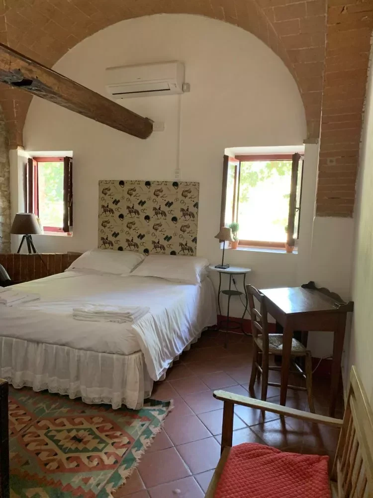 Mangiatoia Room (with fascinating vaulted ceilings)