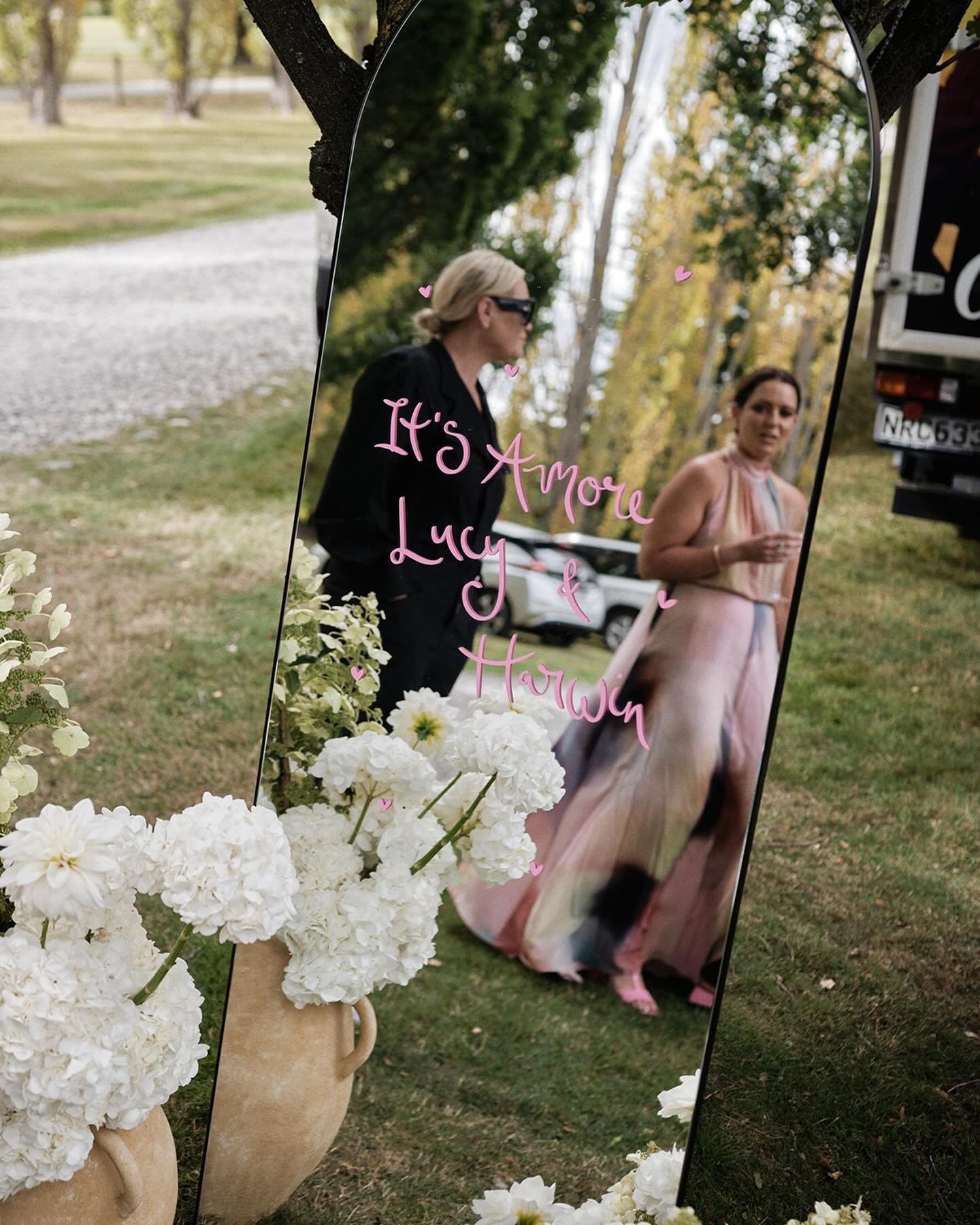 Al freso perfection for Lucy &amp; Harwin💕🍋

Bride: @lucykatebrownnn 
Photos: @micimageweddings 
Planning: @onefinedayweddings
Florals: @allbunchedup_ 
Stationery: @broganscottstudio