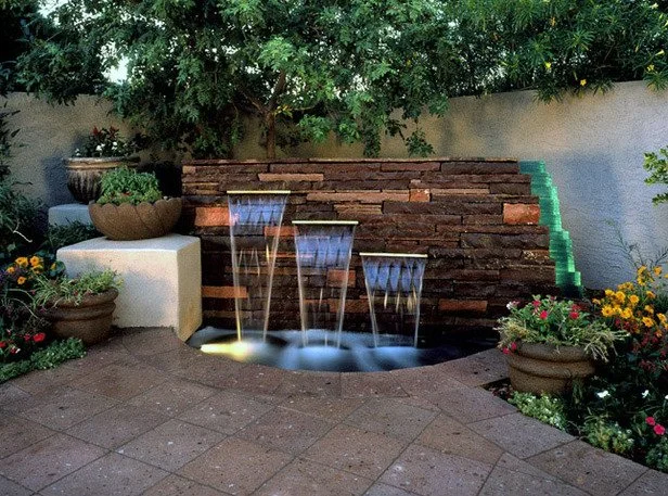 hgPG-2460060-waterfeature_Holt-Stockton_Fountain_lg.jpg
