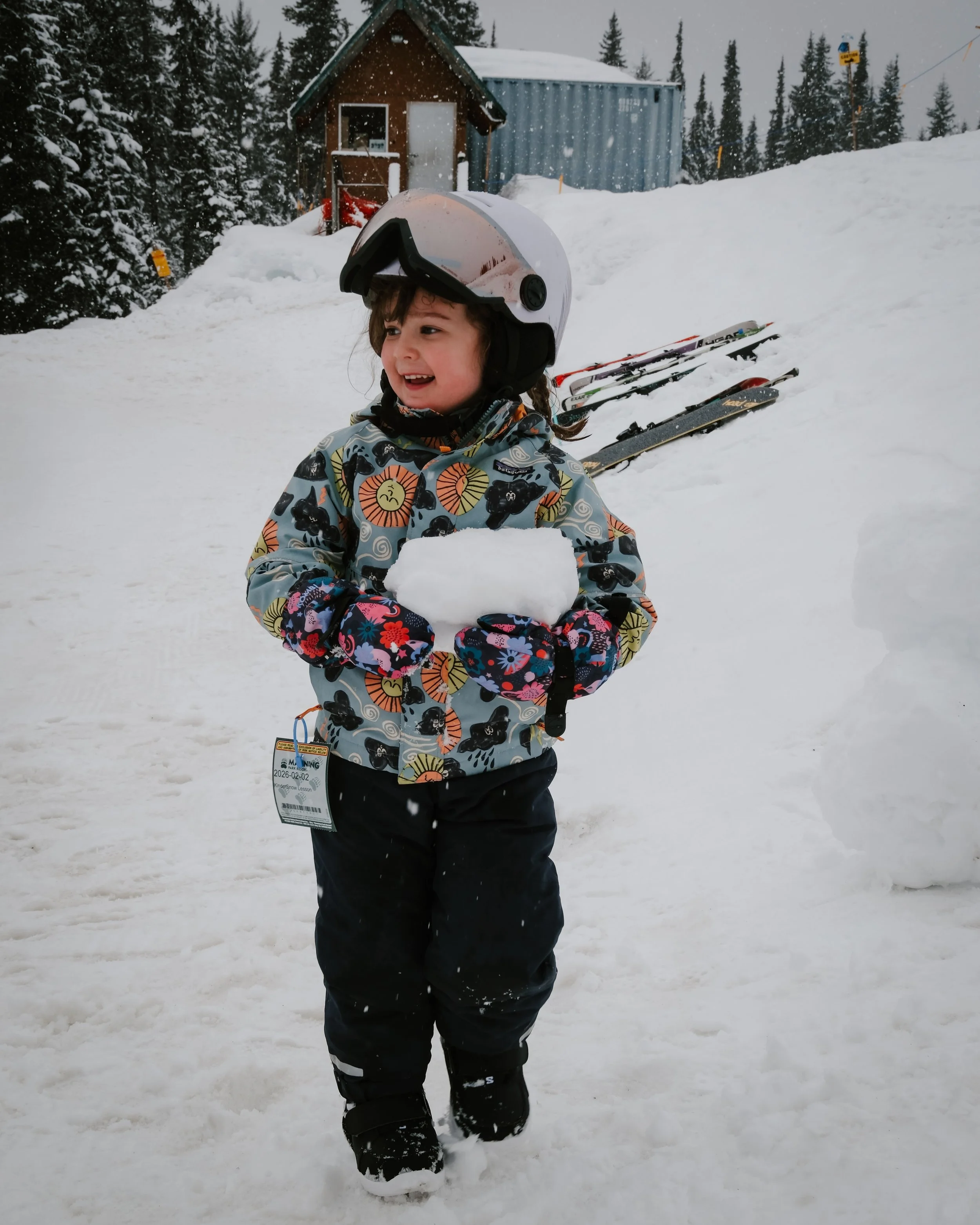 KOMBI Gear Review: Our Go-To Gloves &amp; Cold Weather Essentials for Family Adventures