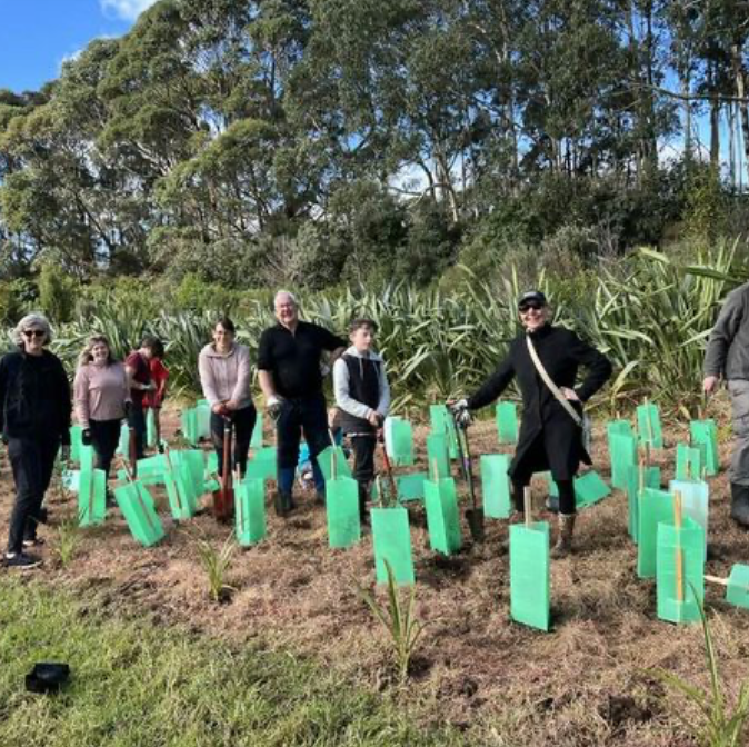 Tree Planting - Waiatarua Reserve