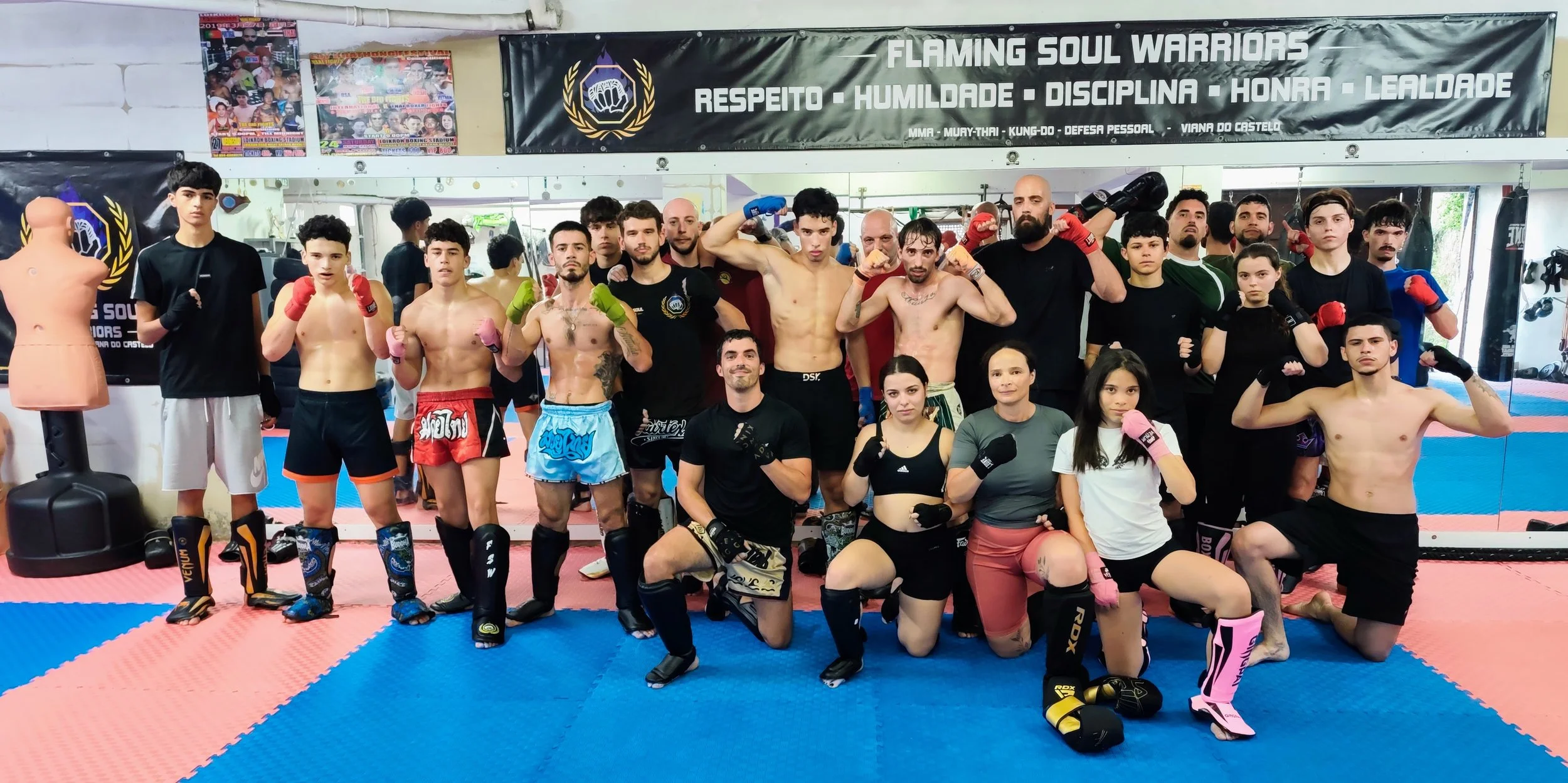Os guerreiros da Flaming Soul Warriors
 reunidos após o treino em Viana do Castelo, refletindo disciplina, coragem, evolução e o verdadeiro espírito de equipa das artes marciais.