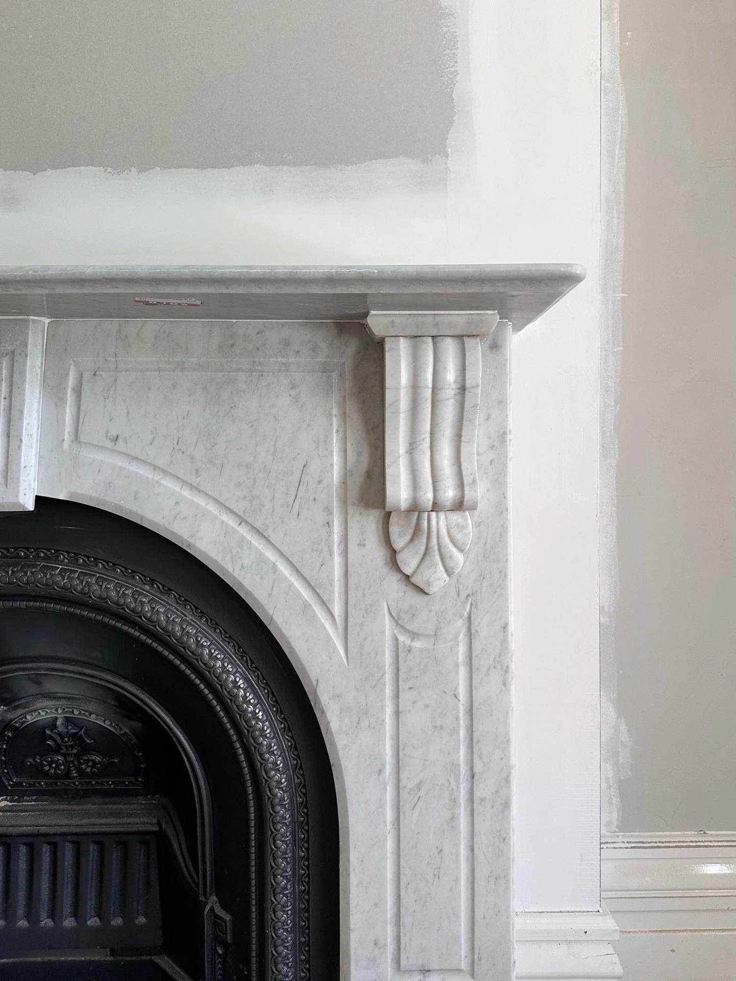 Wattle House | Sitting Room

The new, genuine antique marble fireplace that we sourced being installed at Wattle House. Swipe to the end for a before. Photos of the finished result coming soon. 

Design: @studiojosephine 
Build: @rthartleyconstructio
