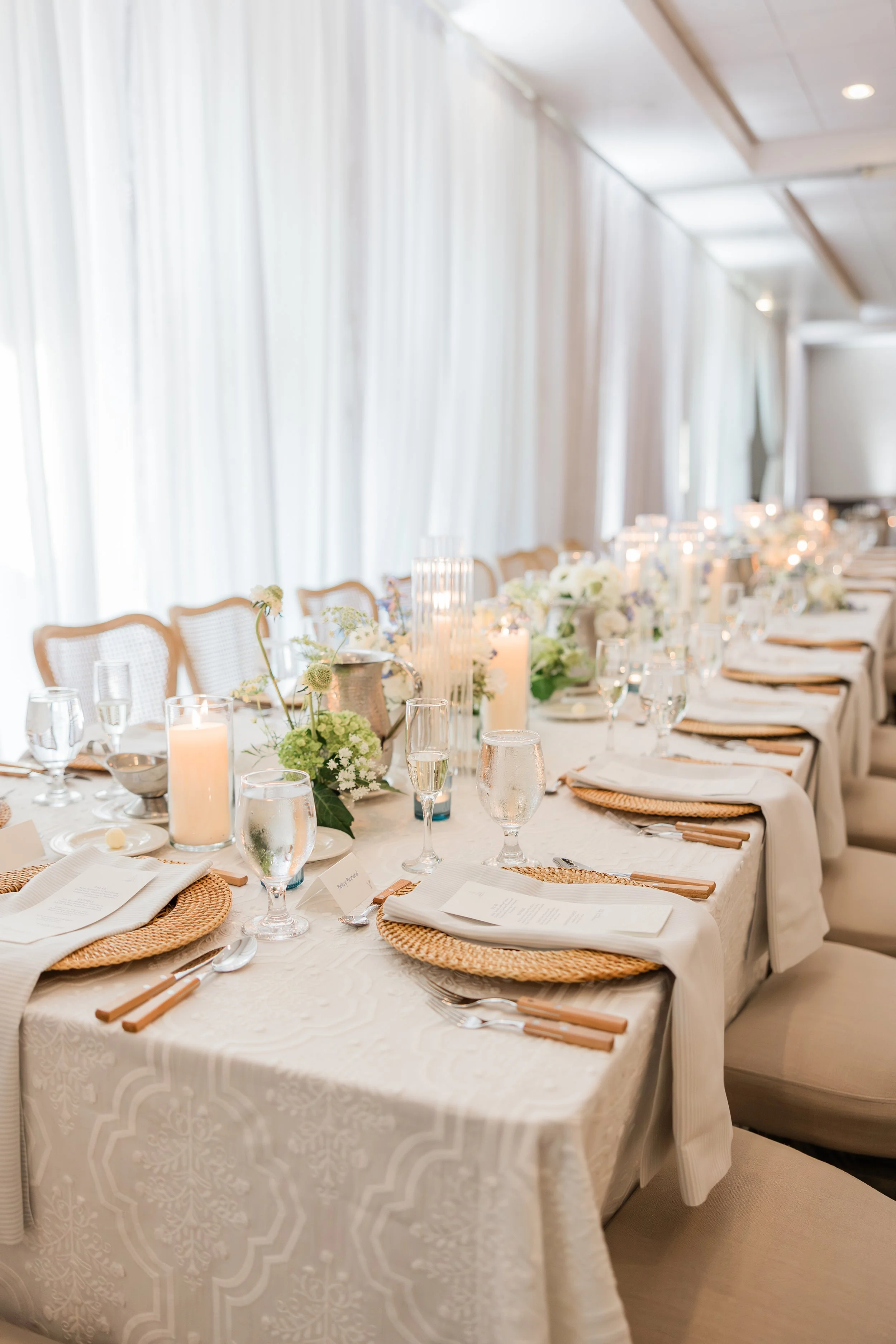 Elegant Lakeside wedding near Cleveland, Ohio