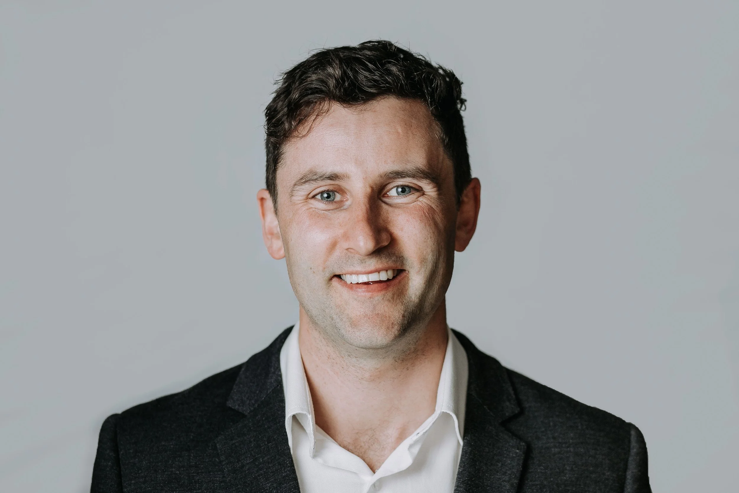 On Brand Photographer_Melbourne LinkedIn Headshot-2.jpg